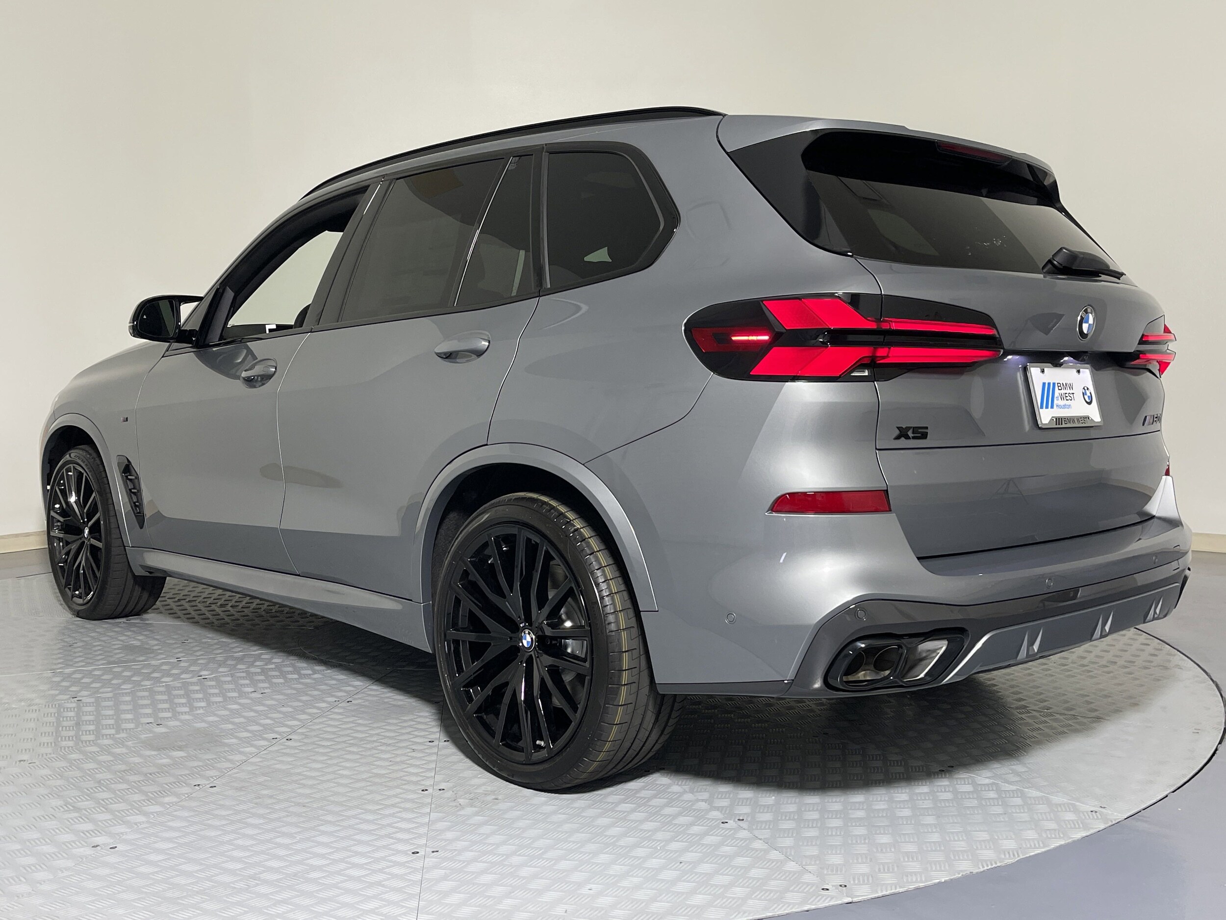 2026 Bmw X5 M60i photo 4