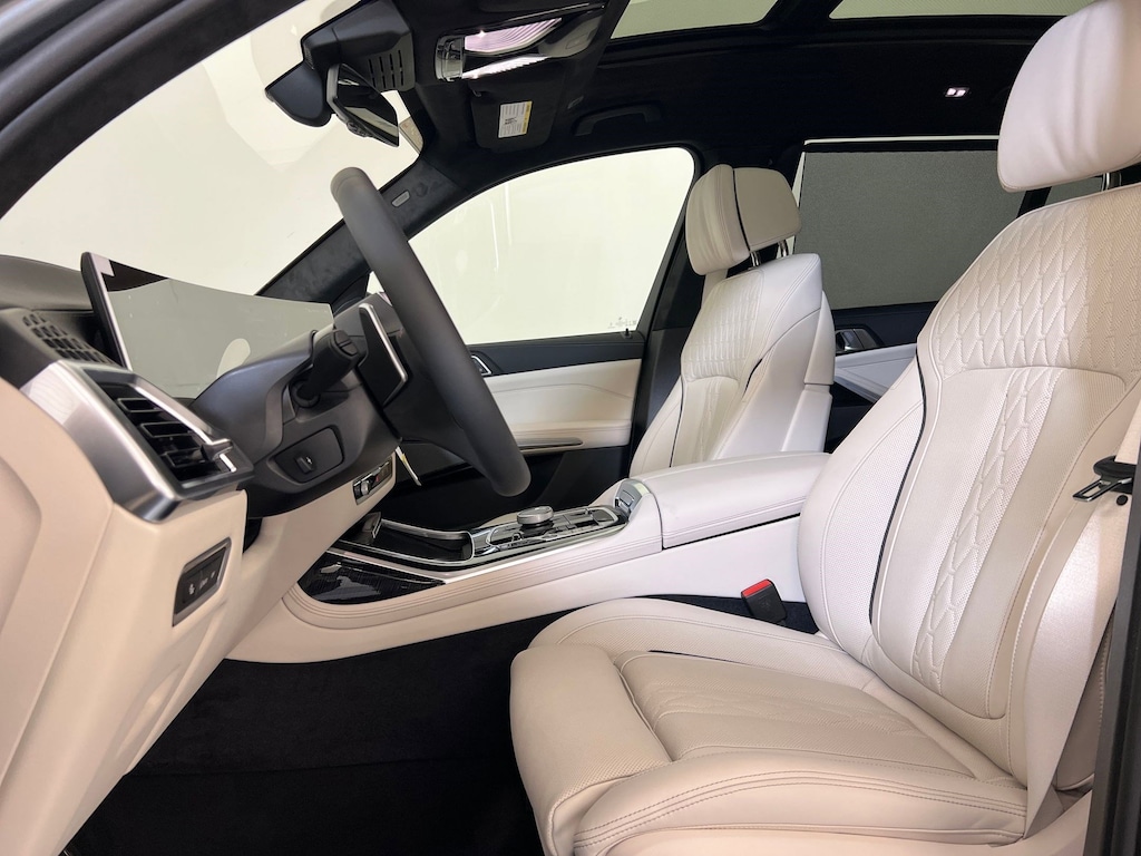 New 2026 BMW X7 M60i SUV