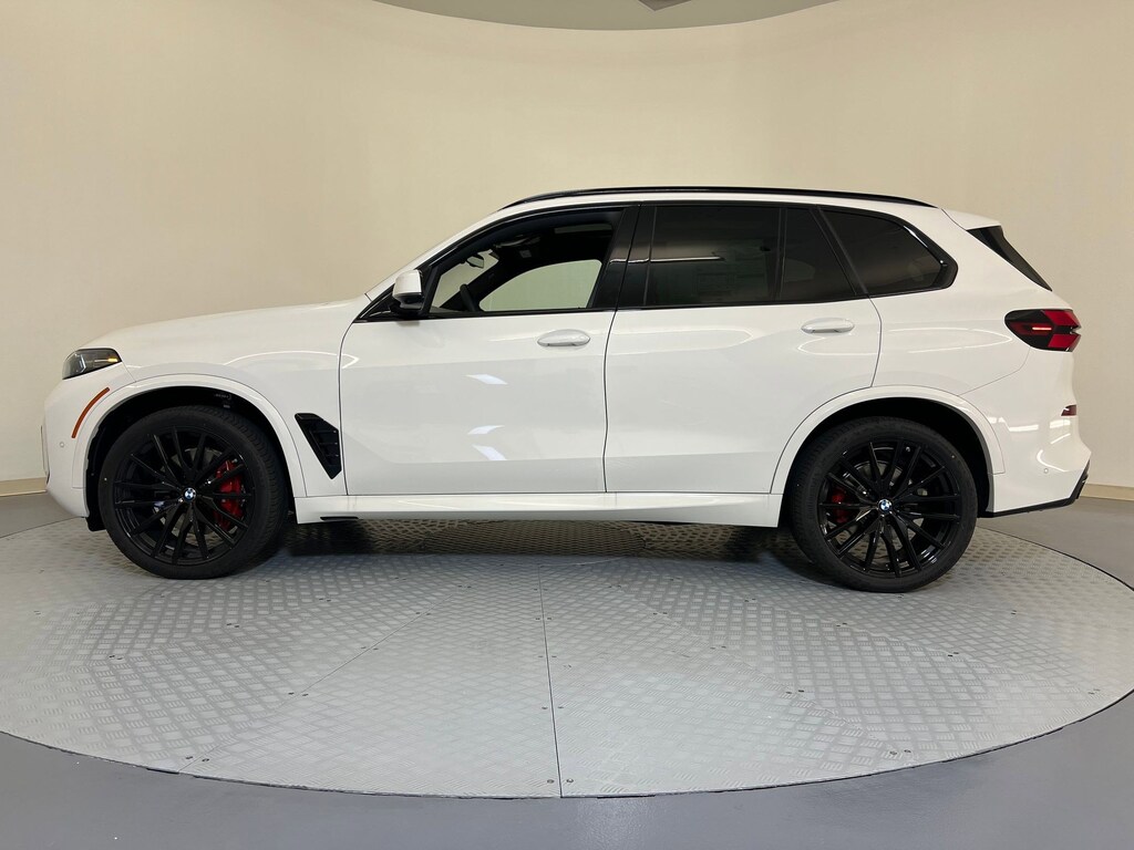 New 2026 BMW X5 sDrive40i SUV