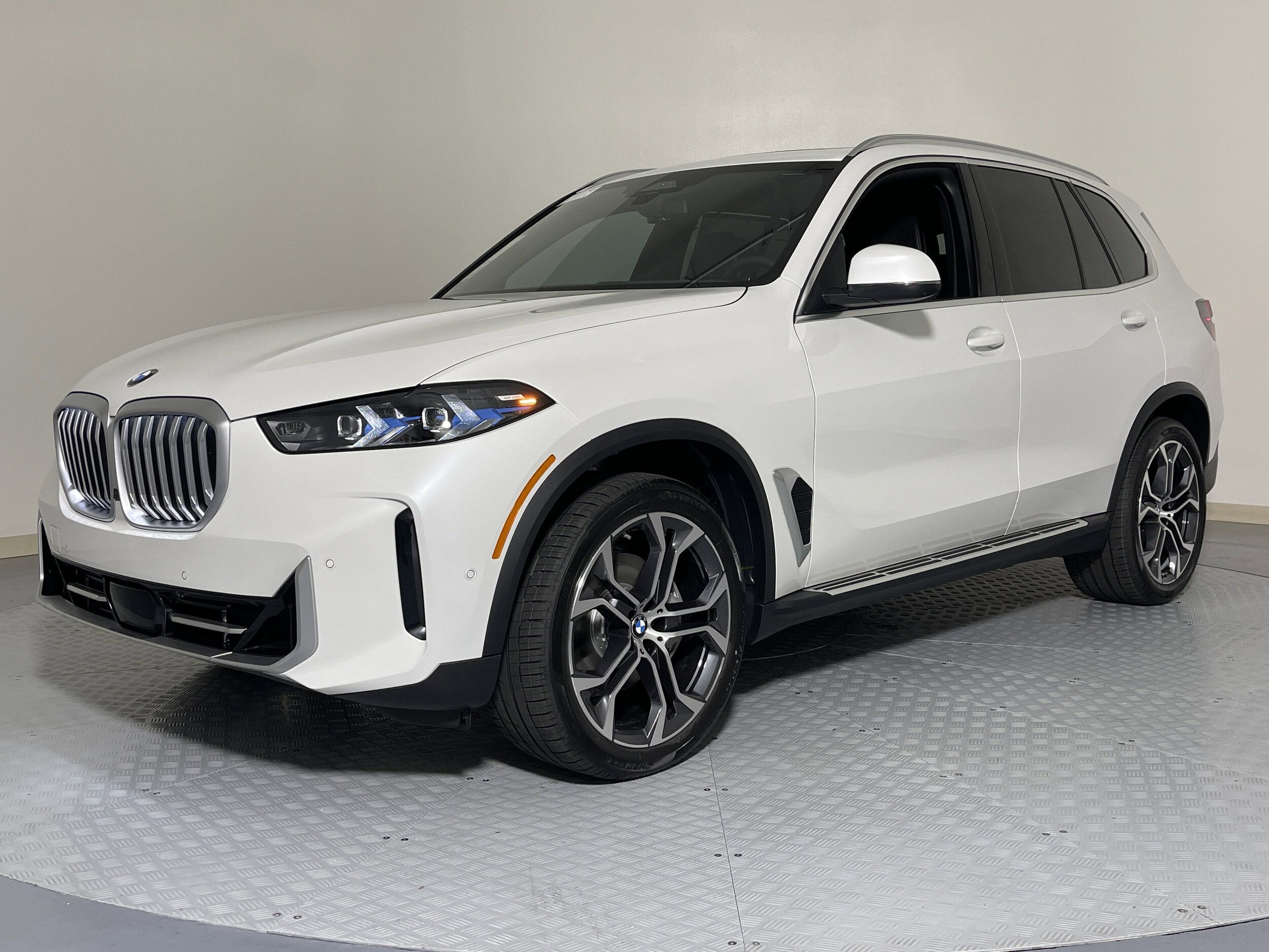 2026 Bmw X5 xDrive40i photo 3