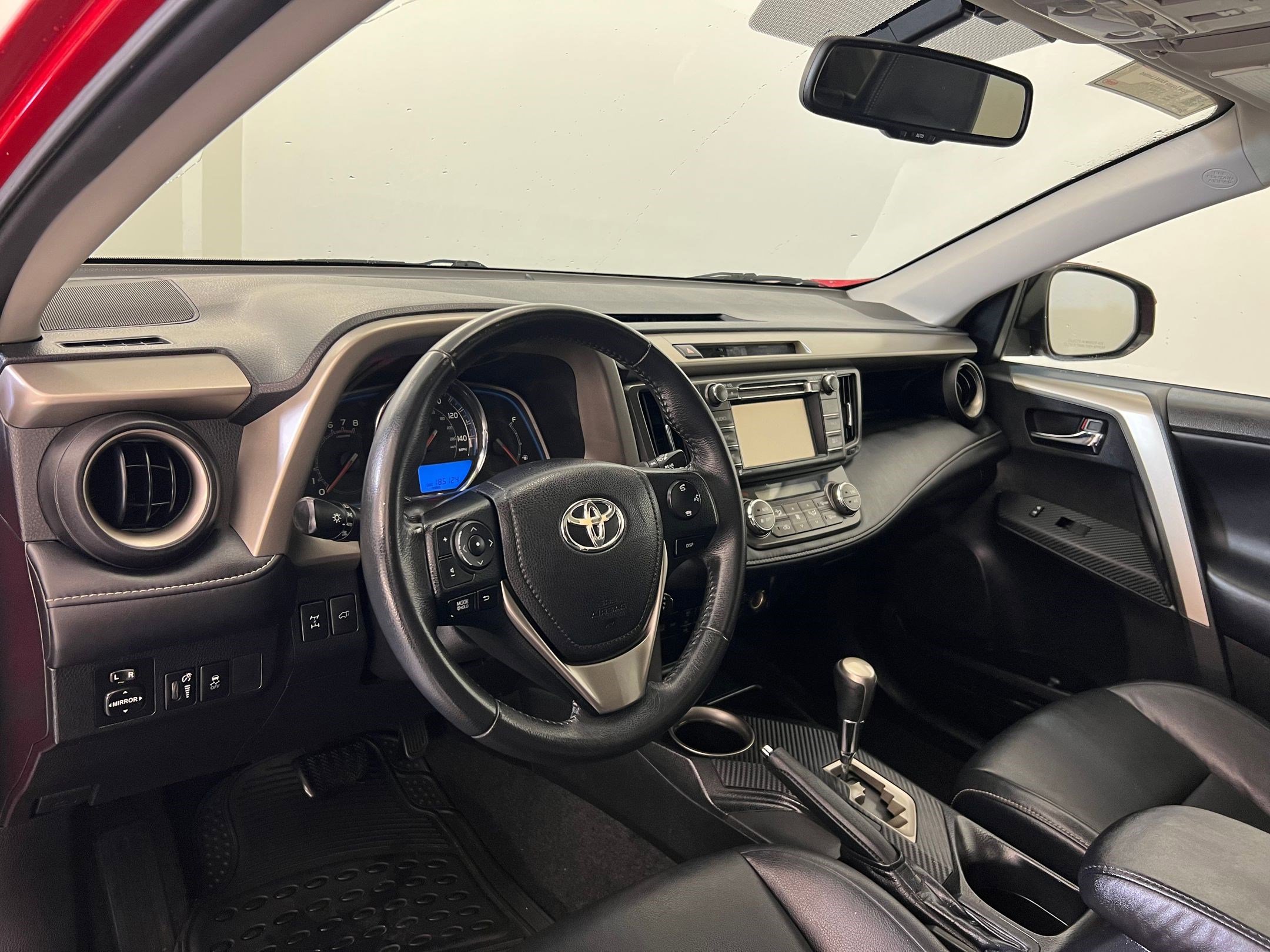 2014 Toyota RAV4 Limited photo 3