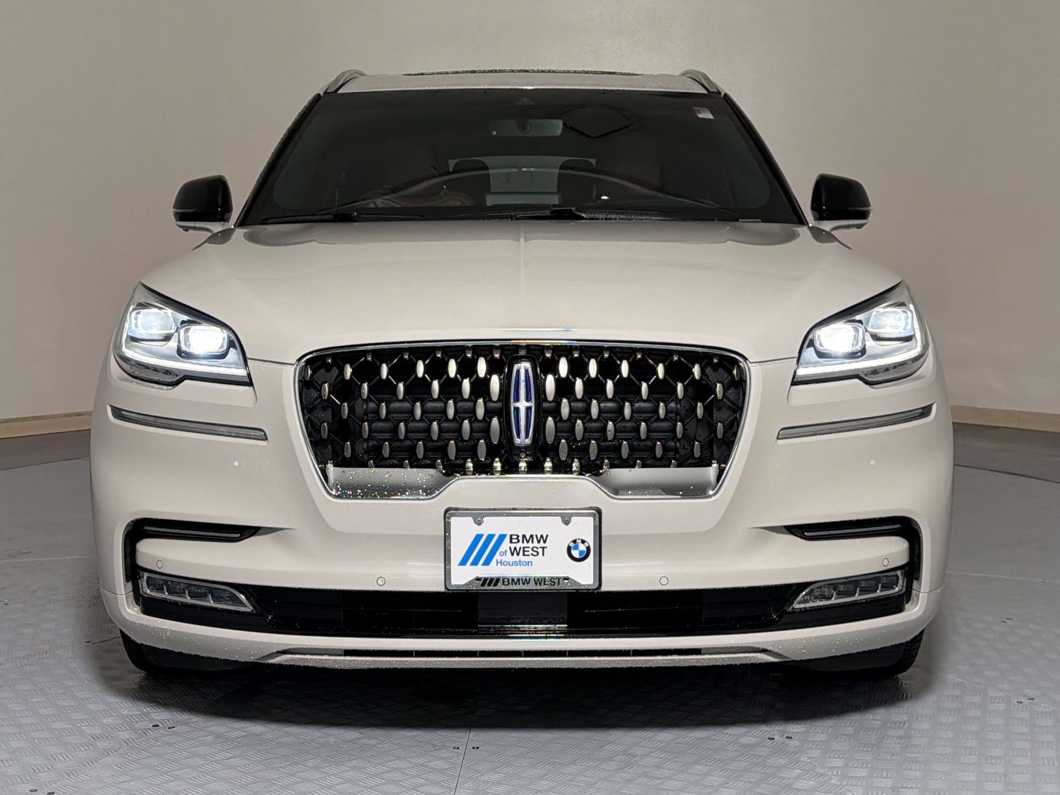 Aviator Grand Touring SUV