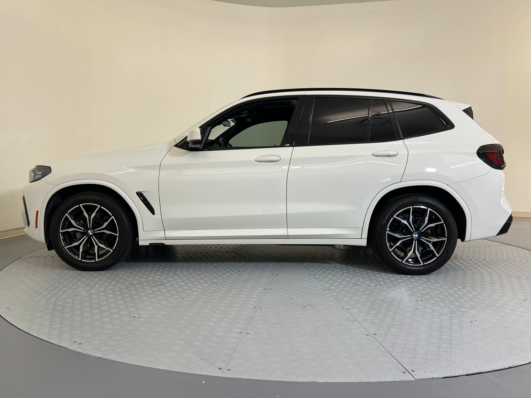 2023 Bmw X3 sDrive30i photo 2