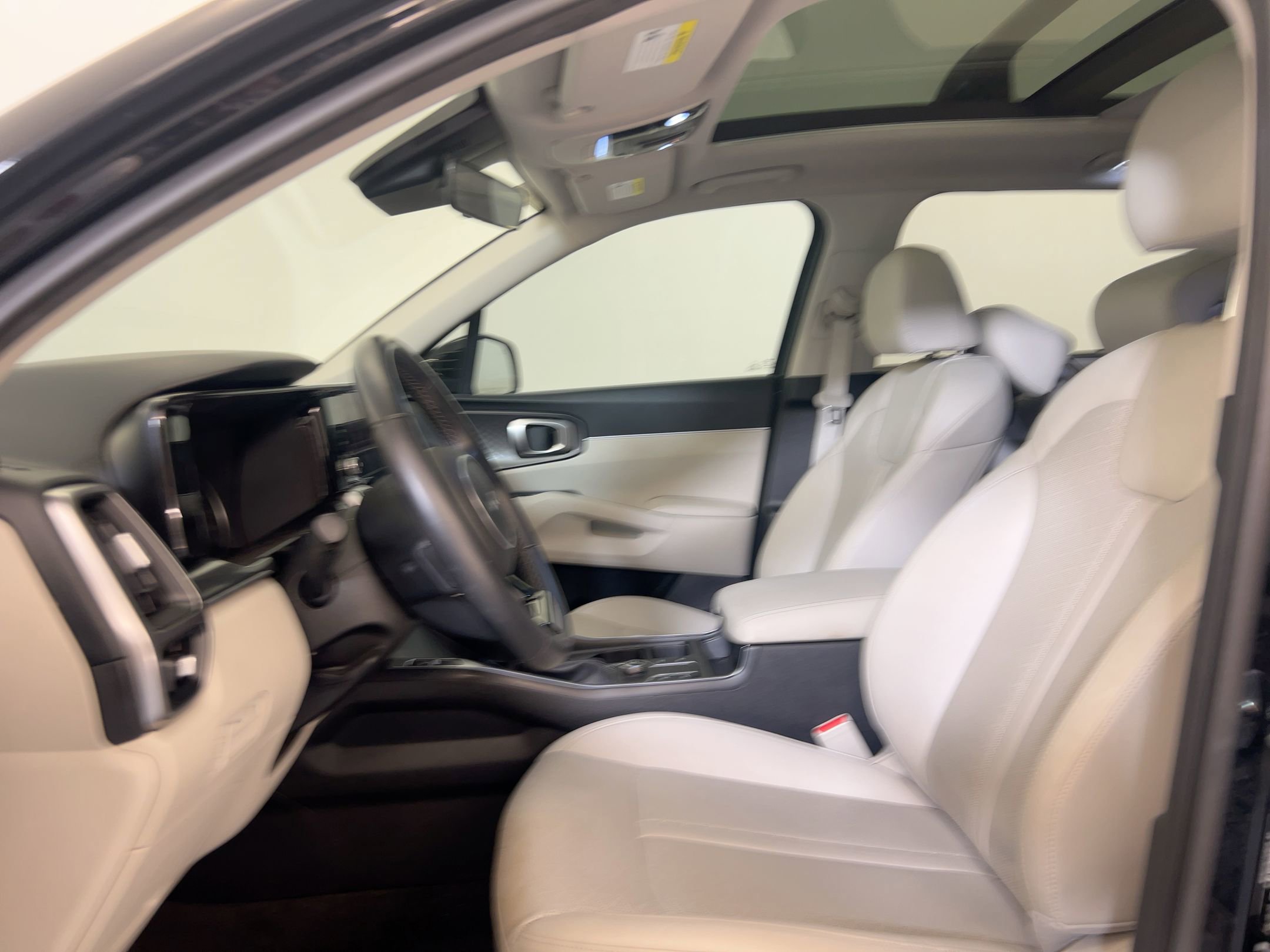 2023 Kia Sorento S photo 4