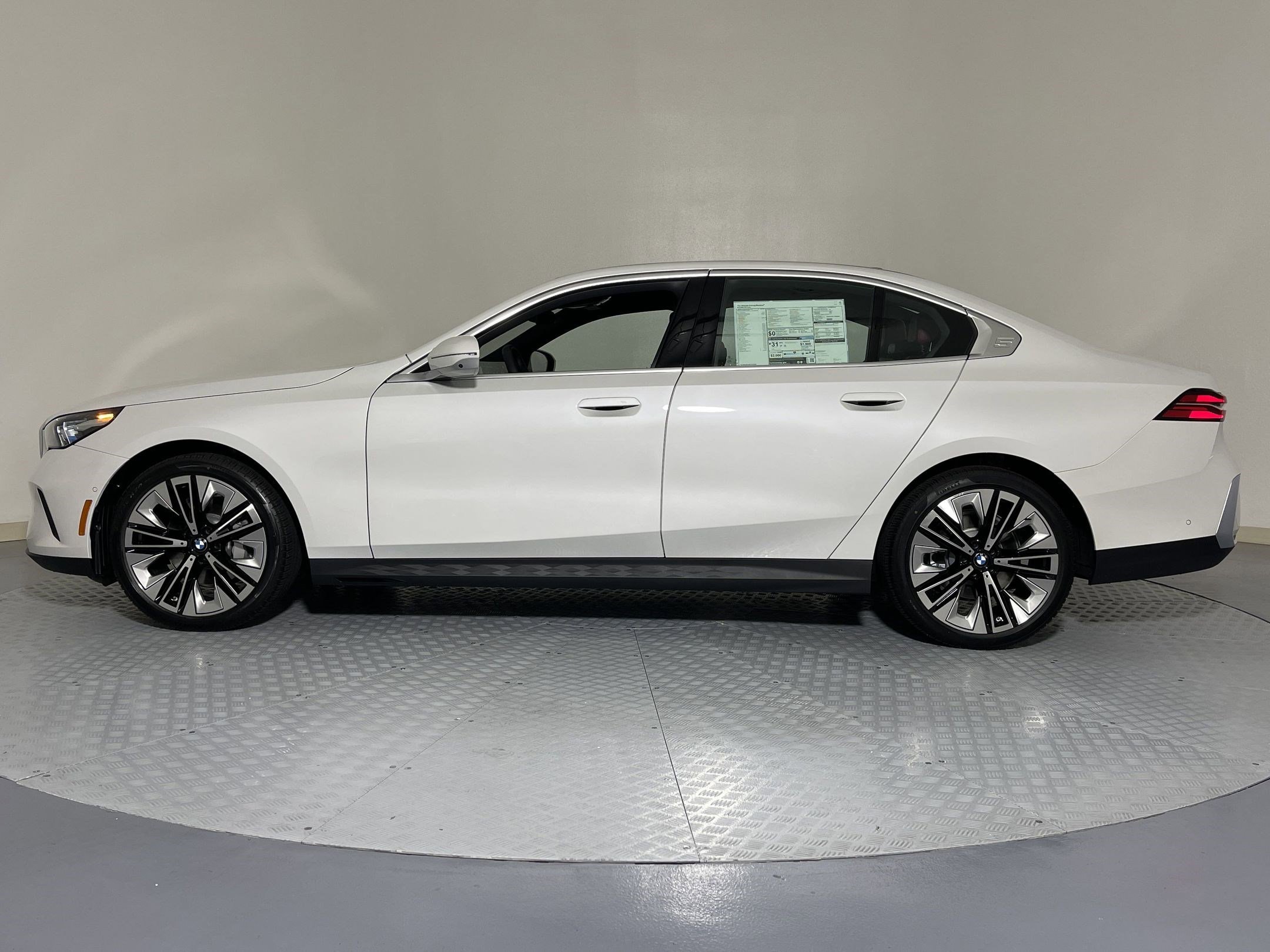 2026 Bmw 530i photo 2