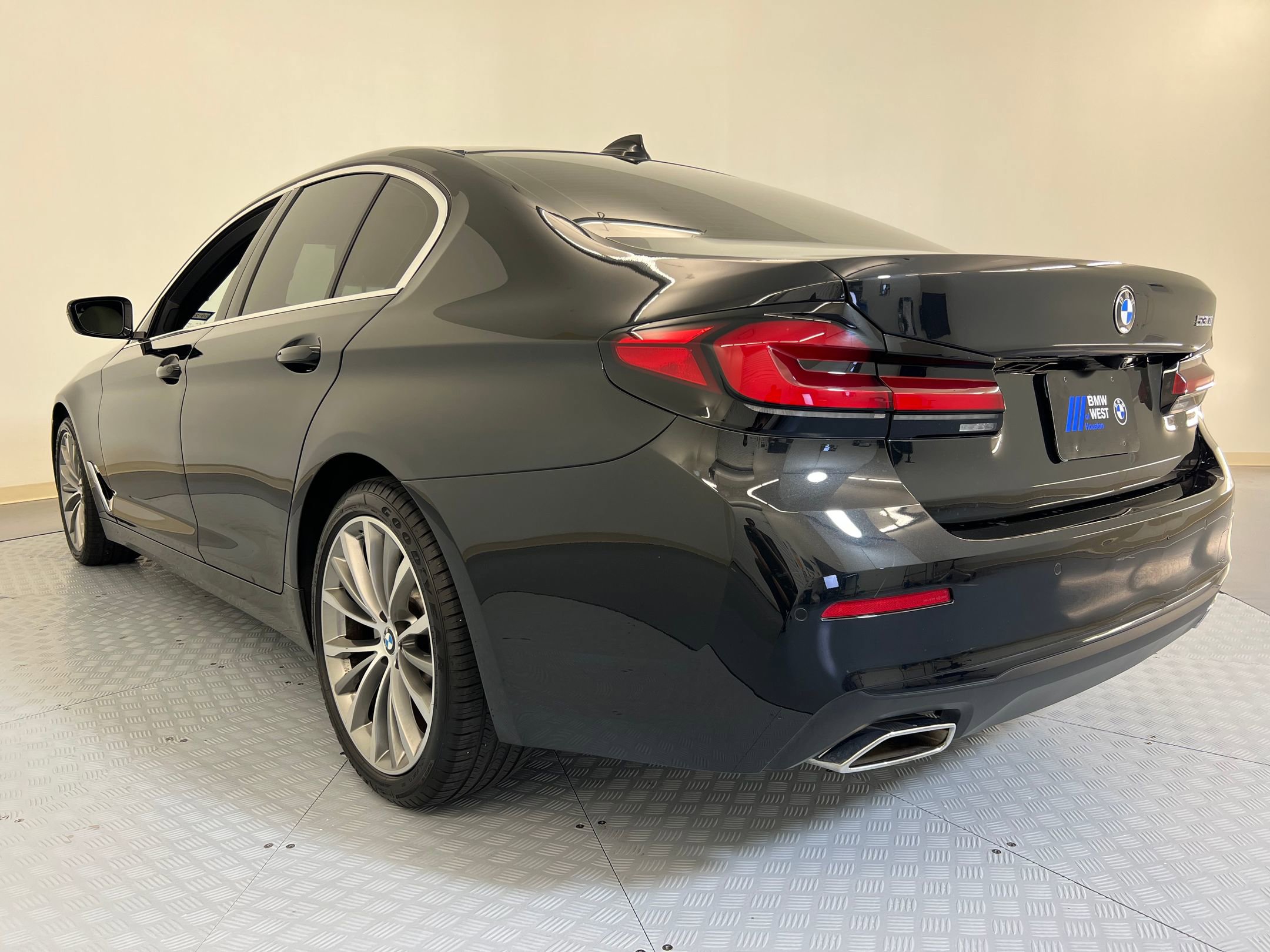 2022 Bmw 530i photo 2