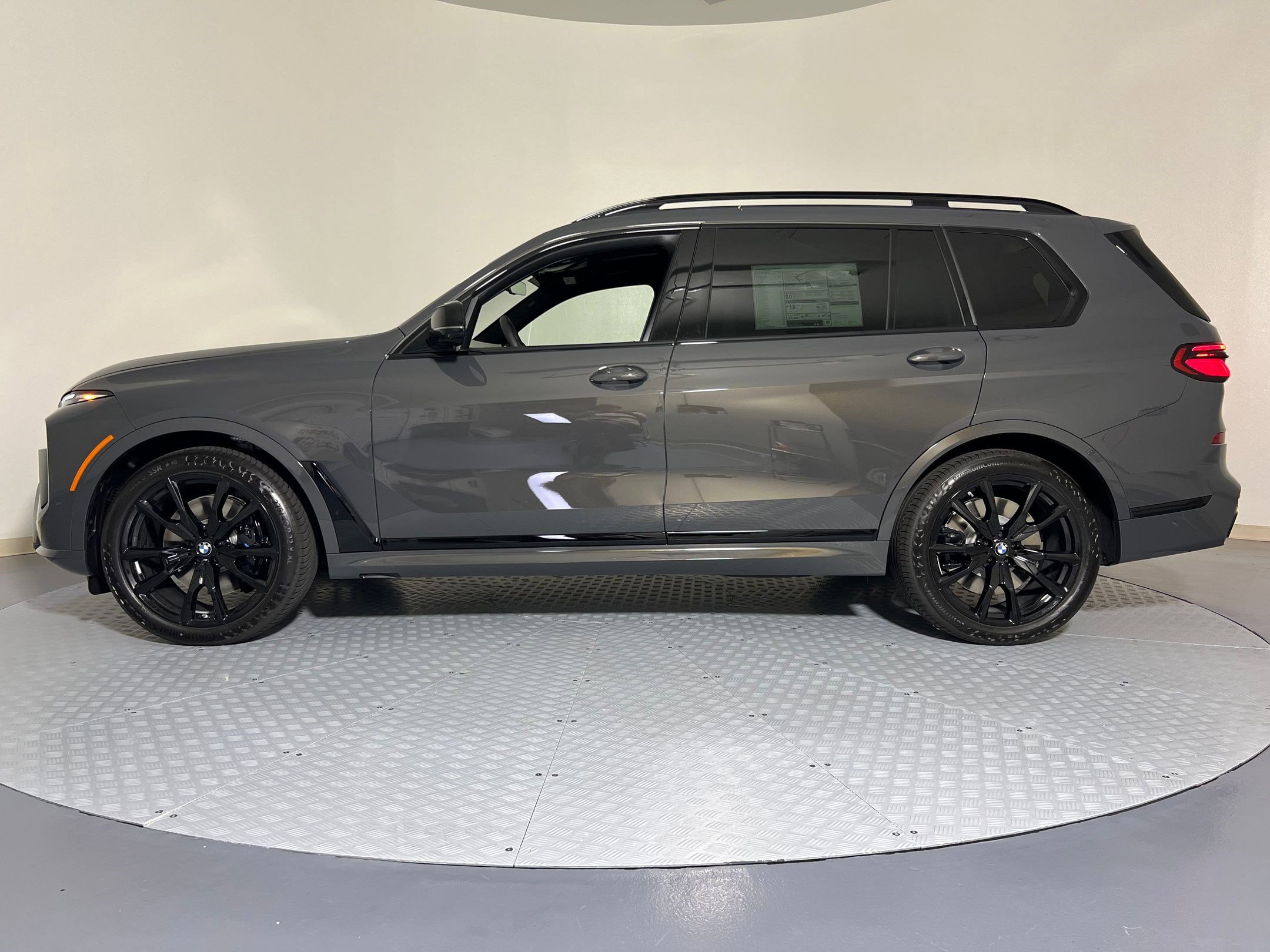 2026 Bmw X7 M60i photo 2