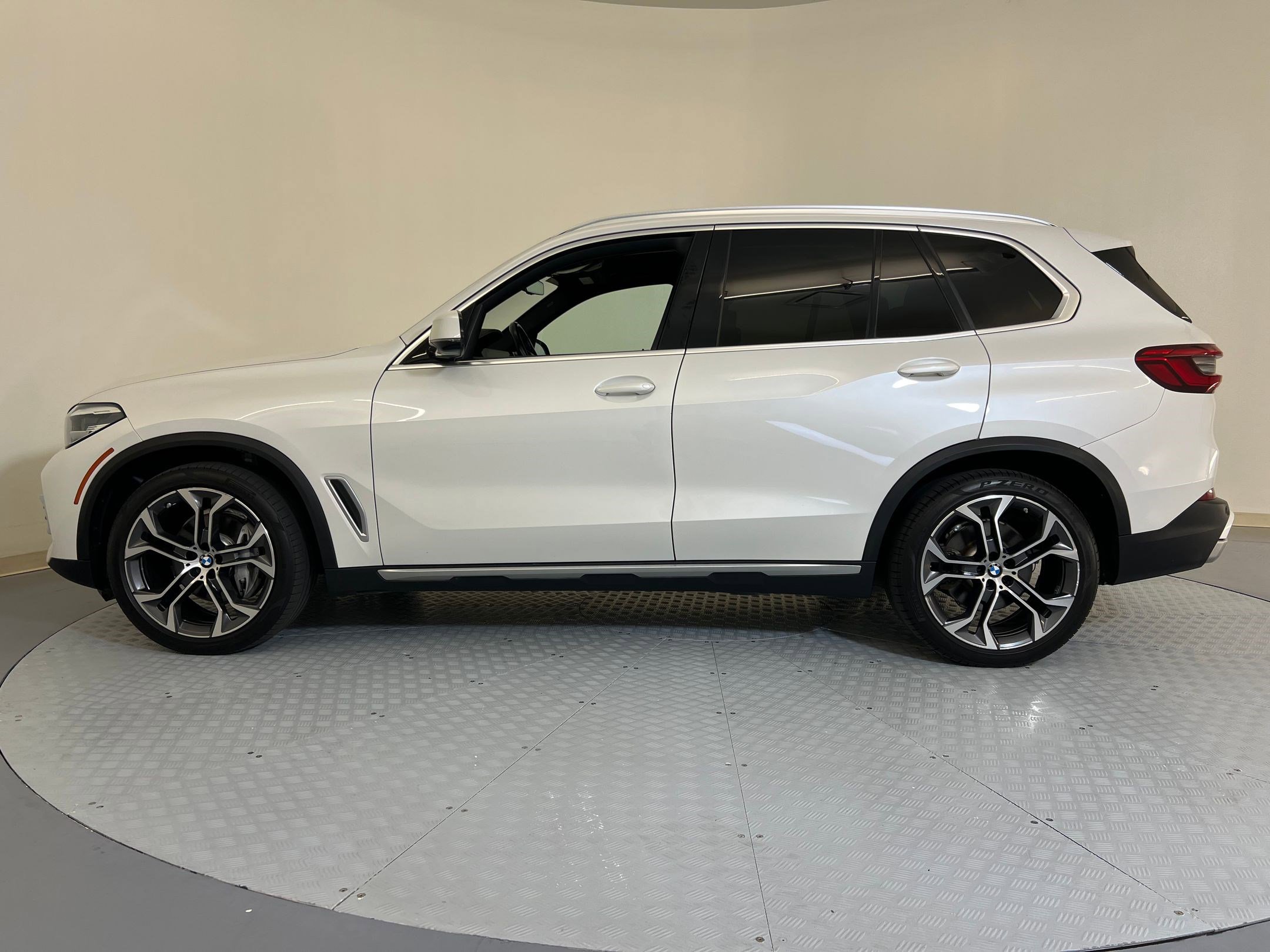 2020 Bmw X5 sDrive40i photo 2