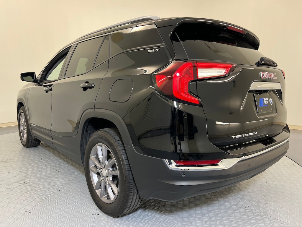 Used 2024 GMC Terrain SLT SUV