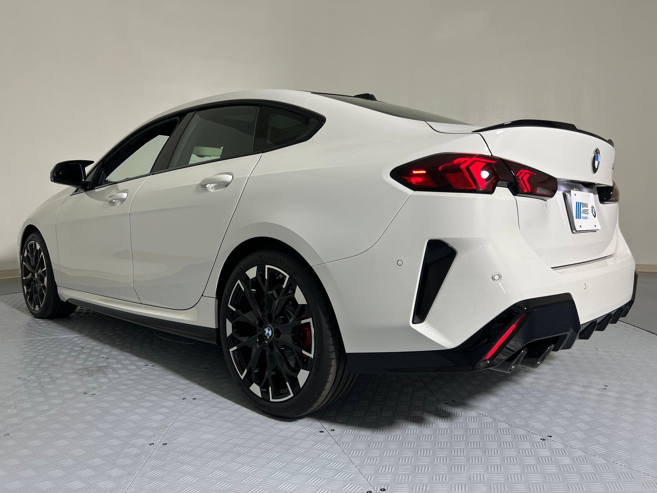 2025 Bmw M235i xDrive Gran Coupe photo 3