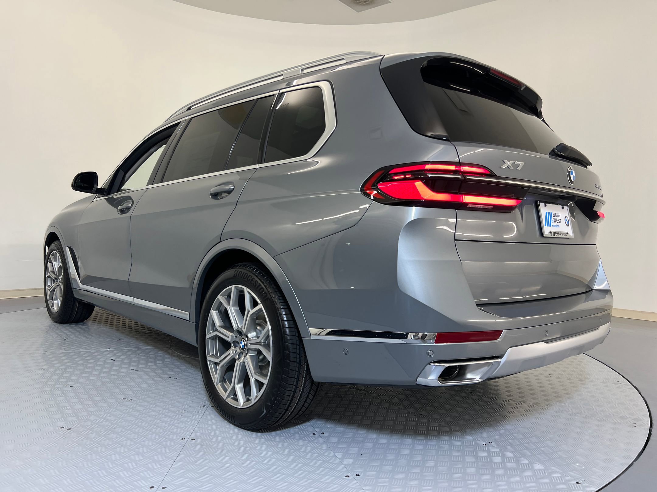 2026 Bmw X7 xDrive40i photo 2