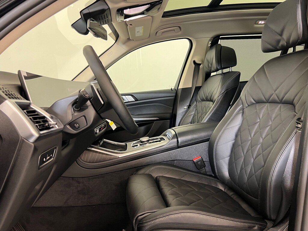 New 2026 BMW X7 xDrive40i SUV