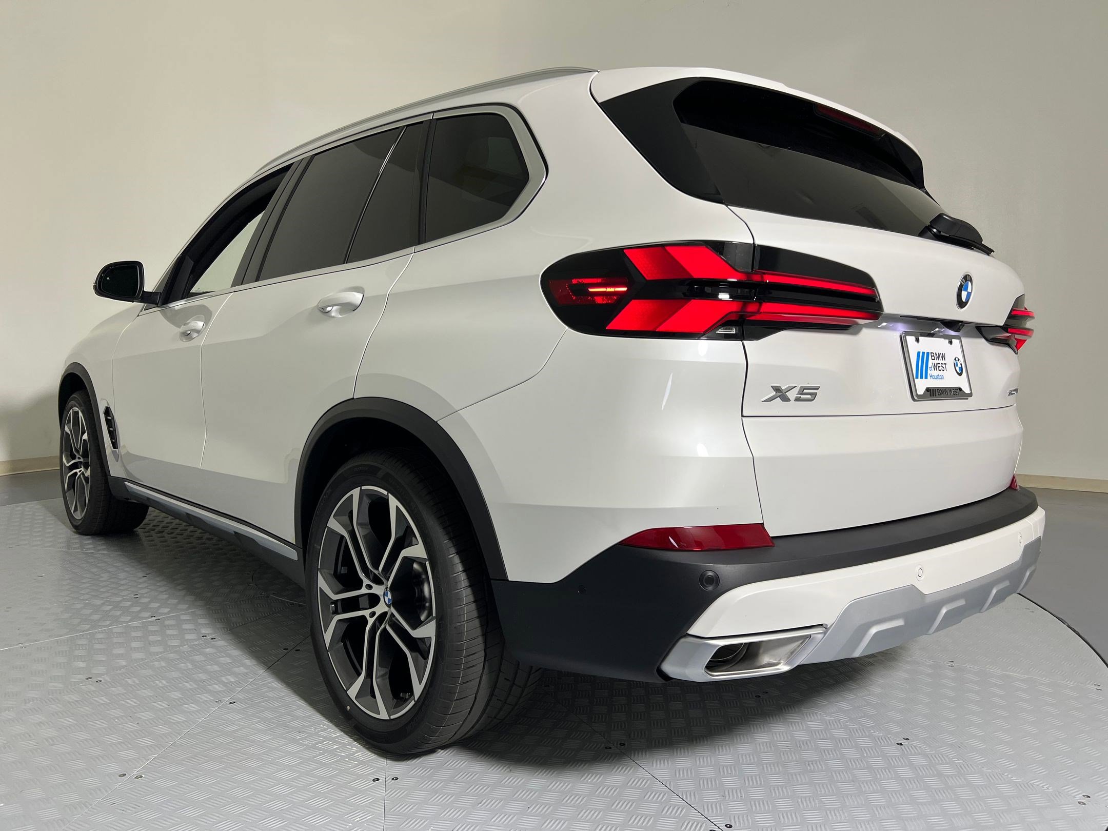2026 Bmw X5 sDrive40i photo 3