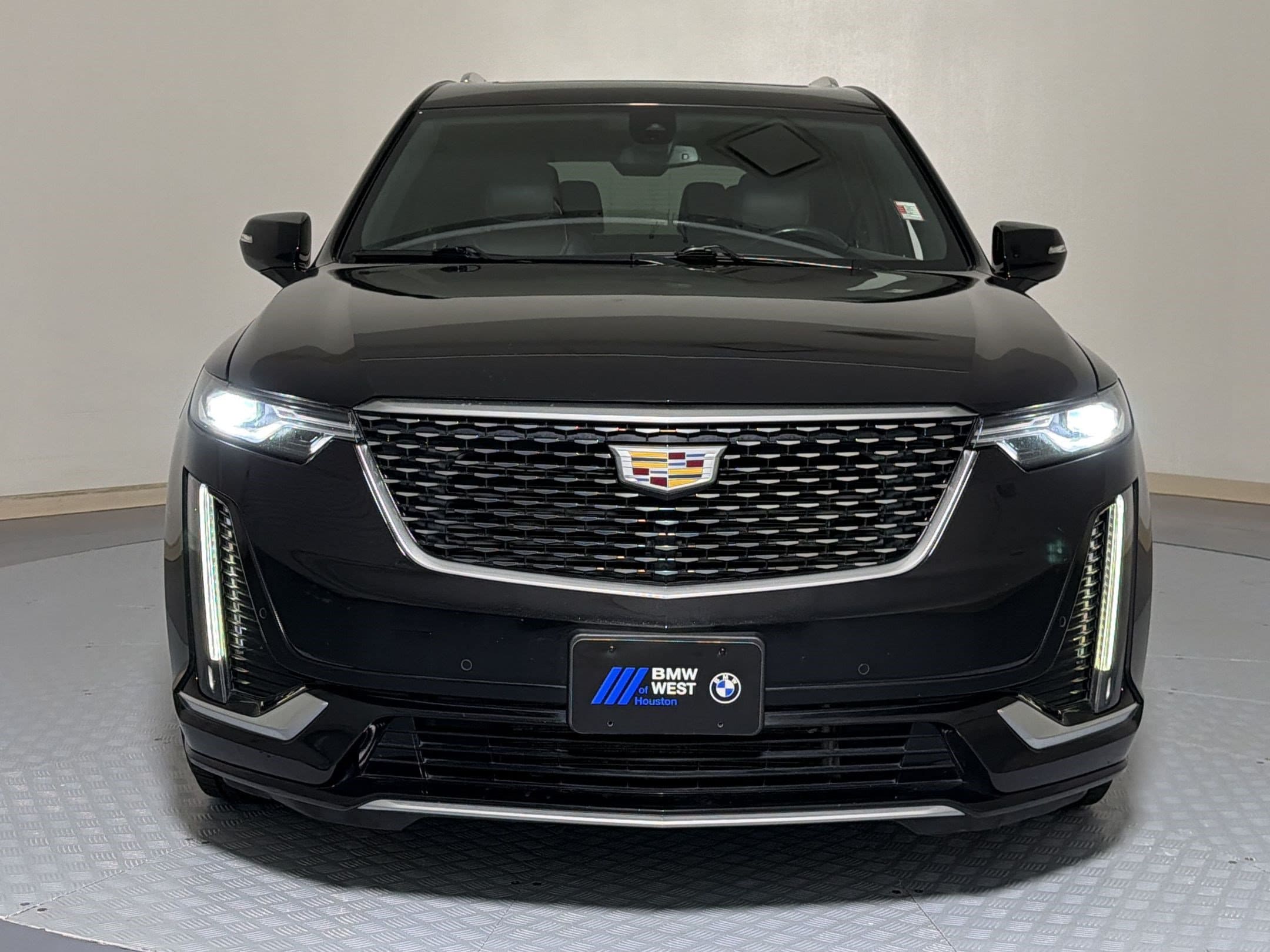 XT6 Premium Luxury SUV