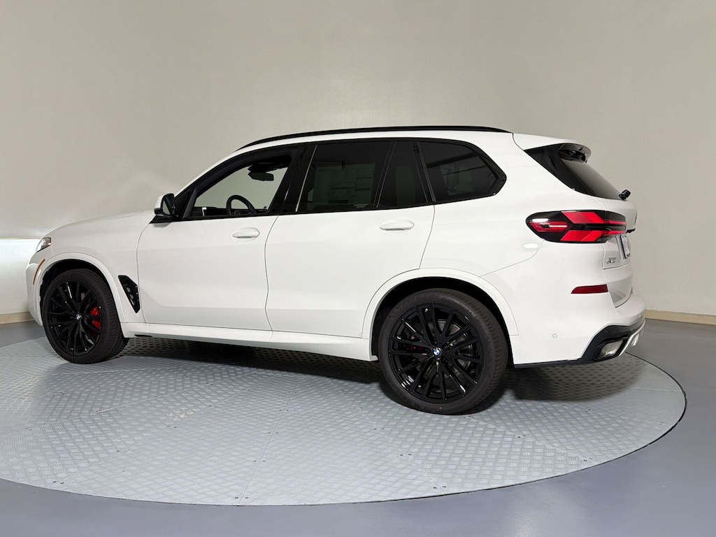 New 2026 BMW X5 sDrive40i SUV