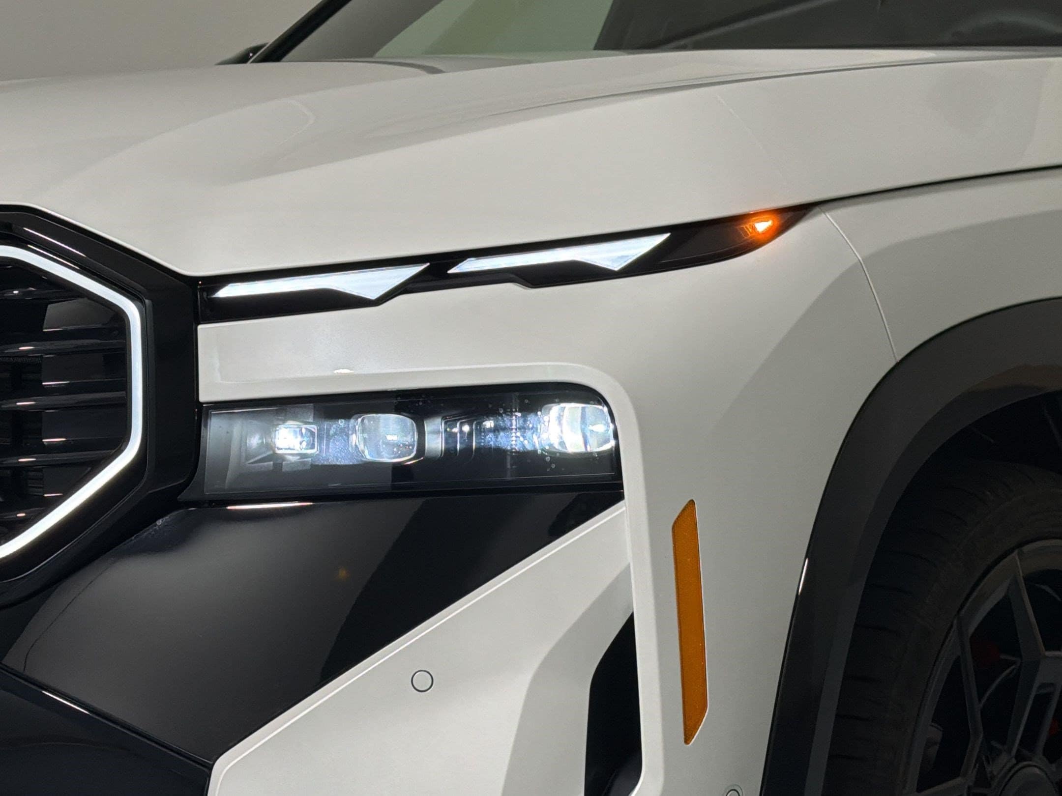 XM Label SUV