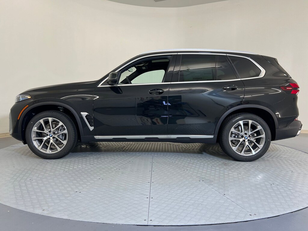 New 2026 BMW X5 sDrive40i SUV