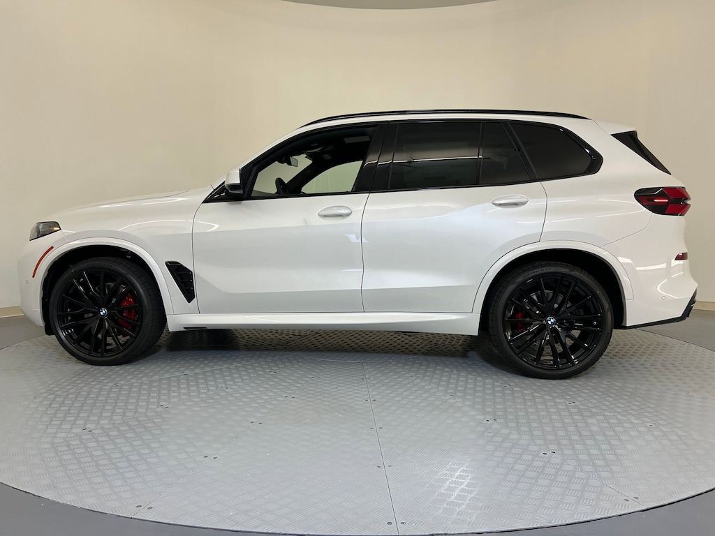 New 2026 BMW X5 sDrive40i SUV