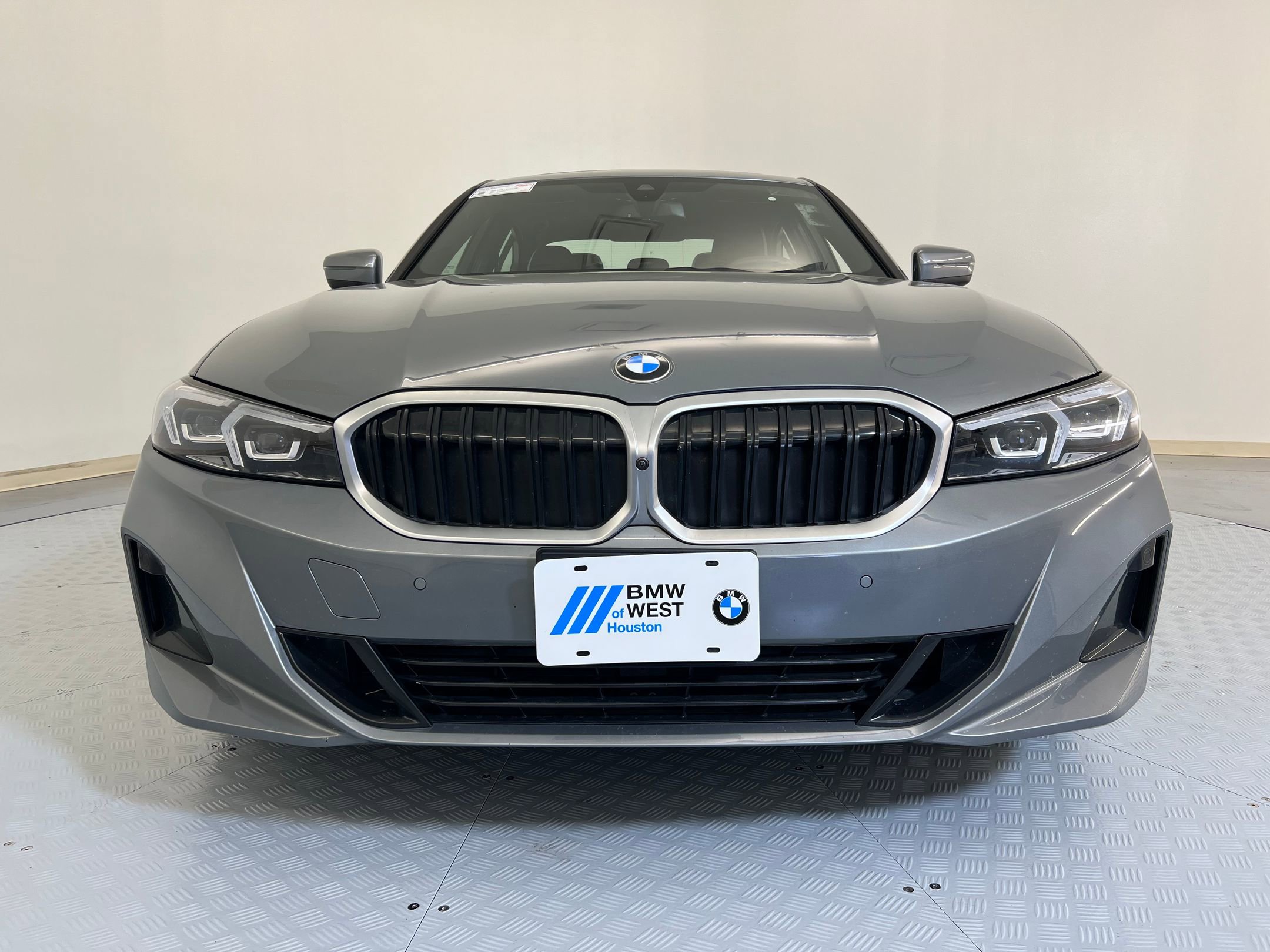 2025 Bmw 330i photo 4