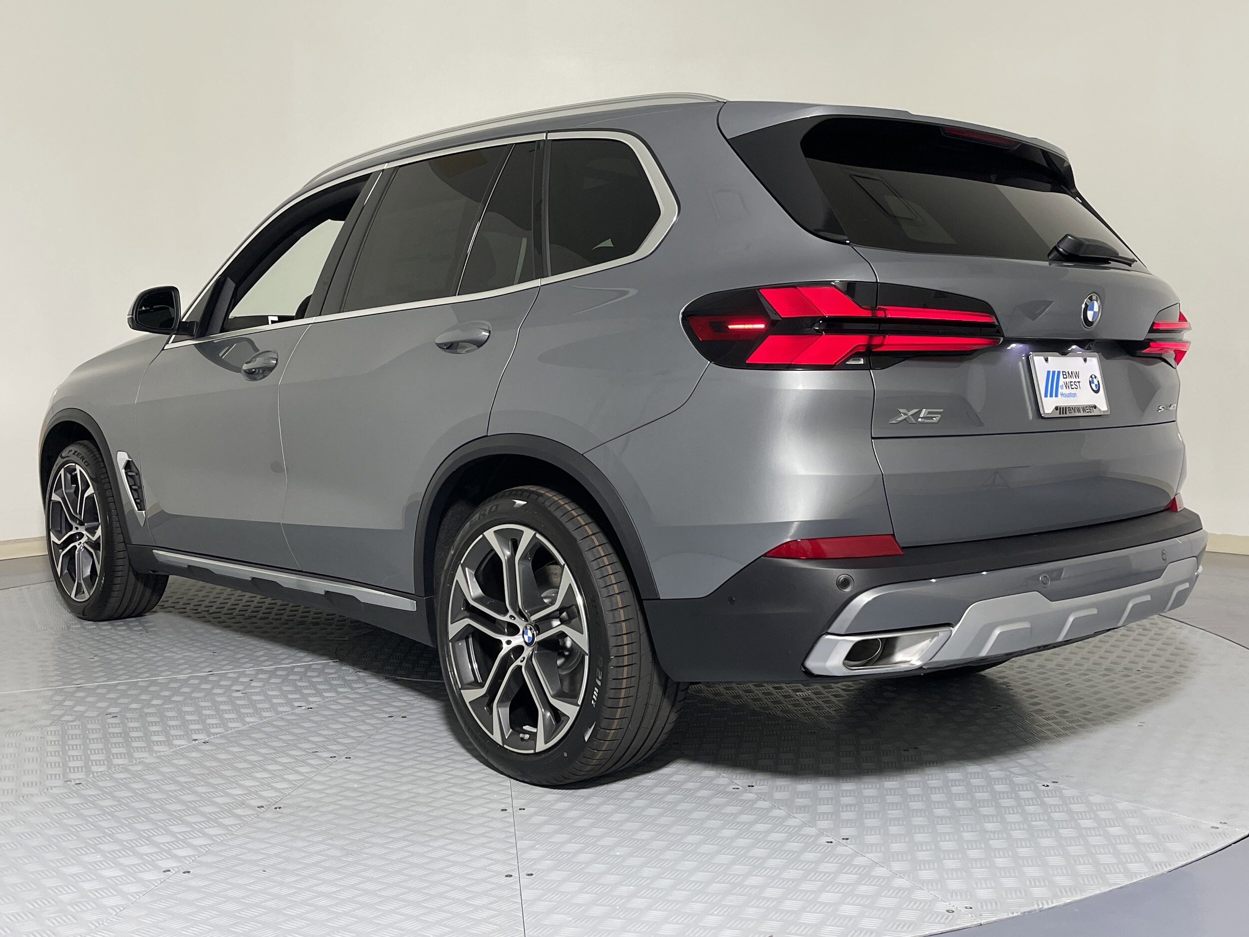 2026 Bmw X5 sDrive40i photo 3