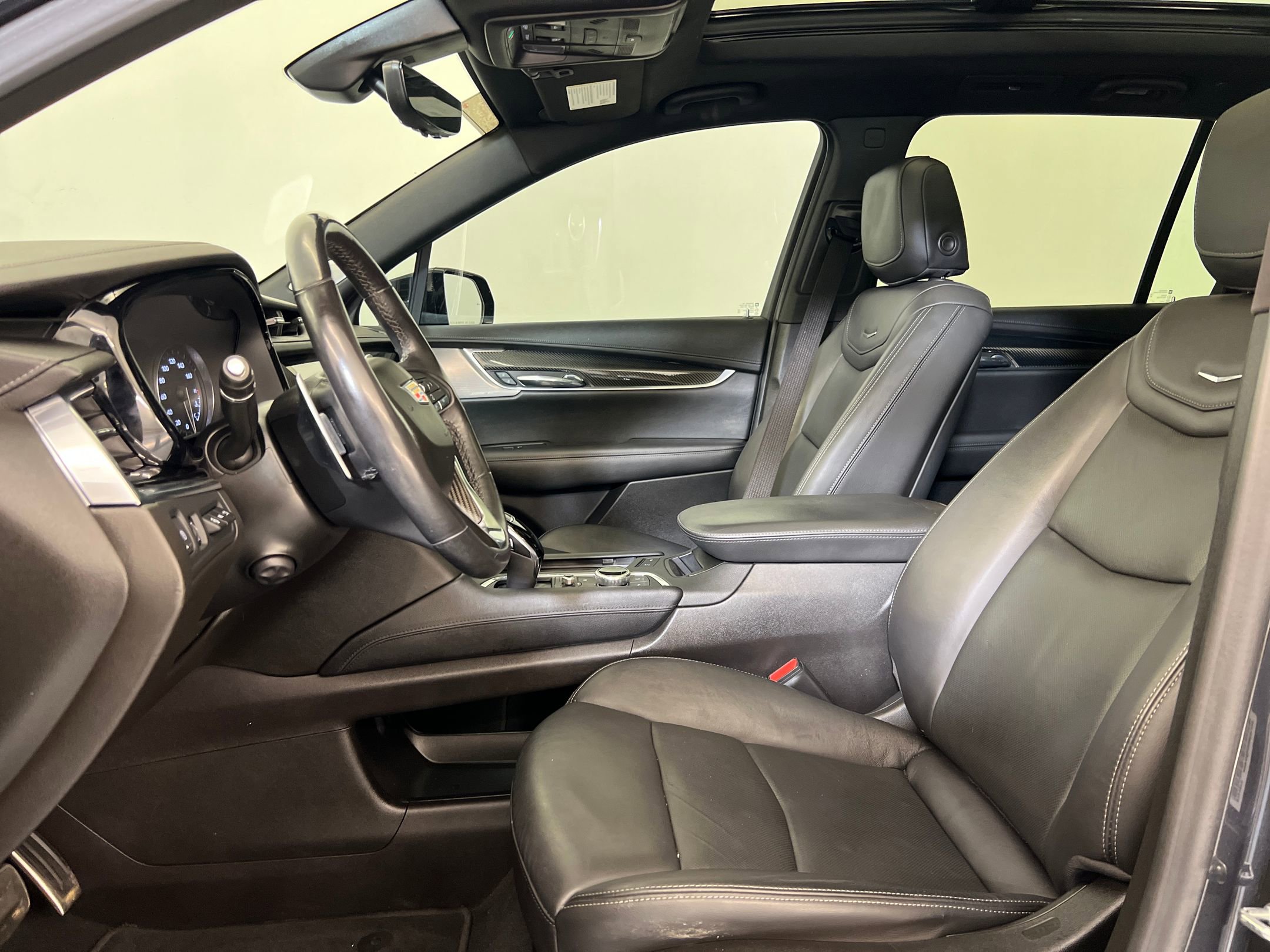 2022 Cadillac XT6 Sport photo 3