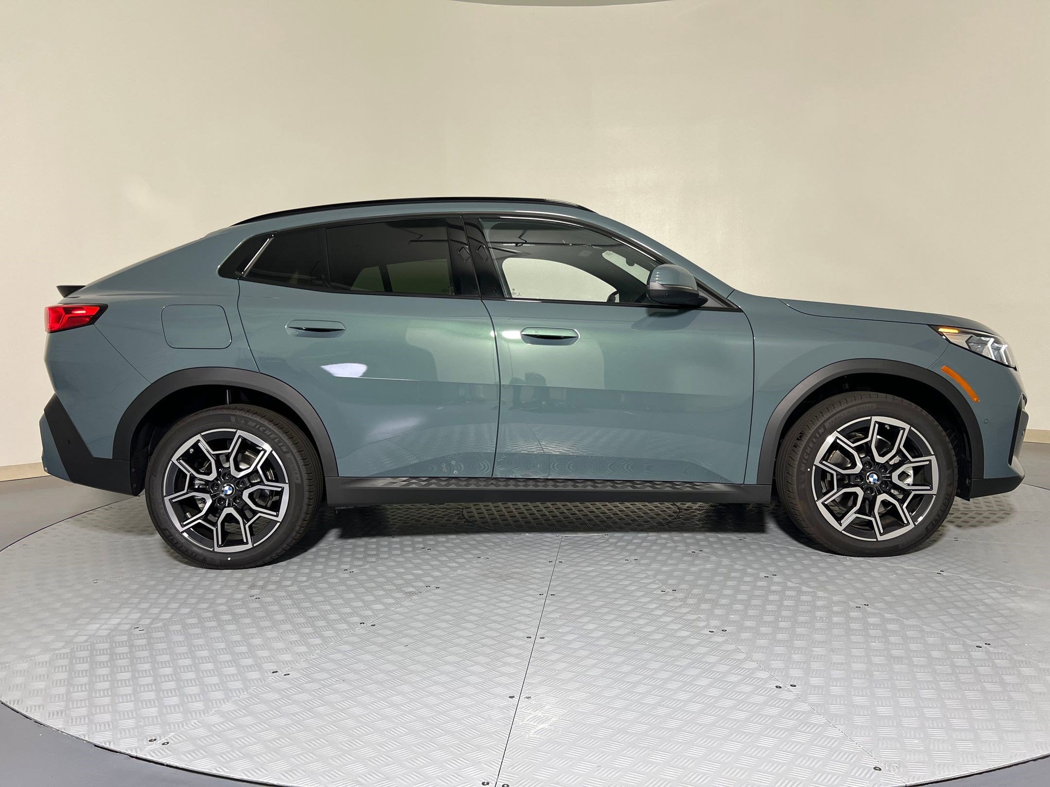 2025 BMW X2 28i - Photo 7