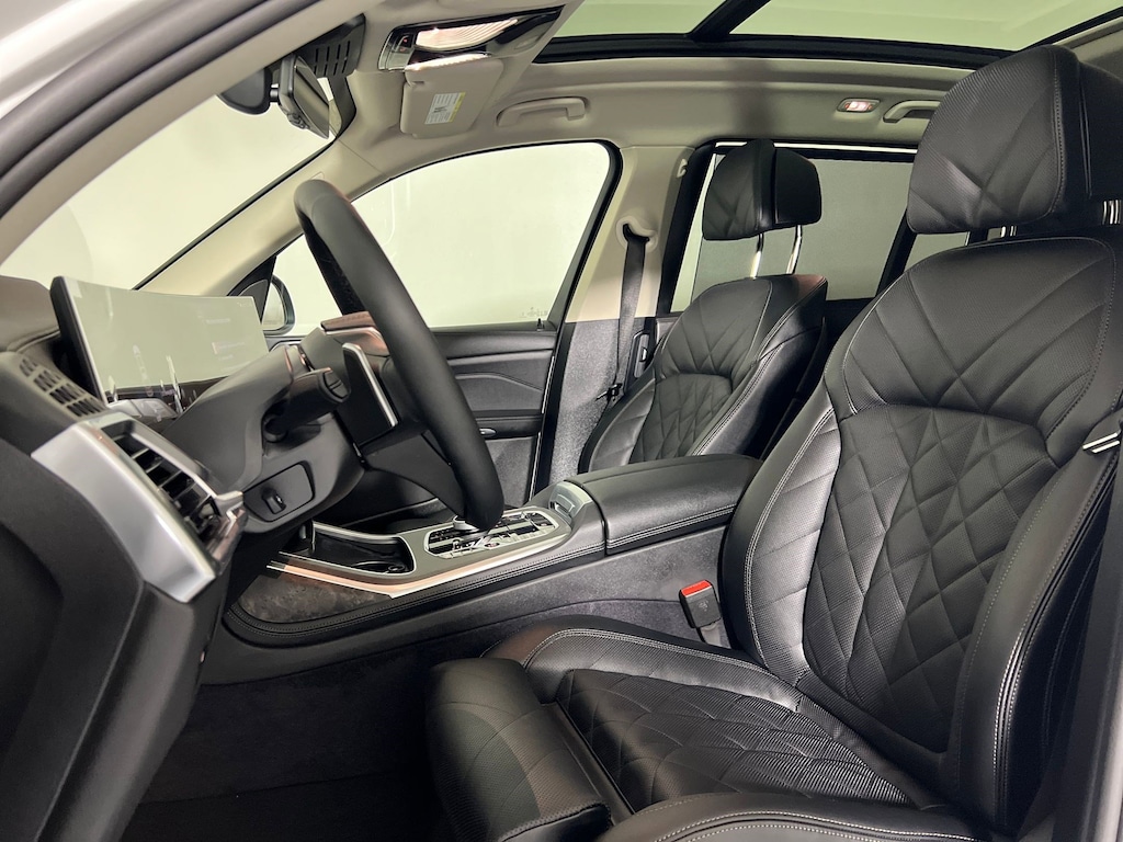 New 2026 BMW X7 xDrive40i SUV