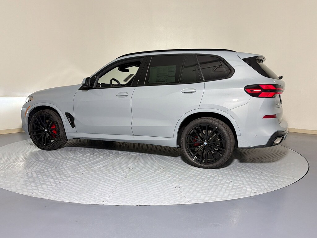 New 2026 BMW X5 sDrive40i SUV