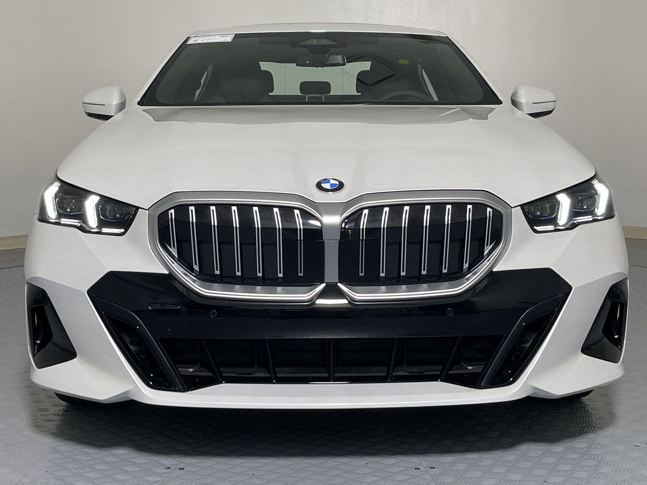 2026 BMW 5 Series 530i - Photo 5