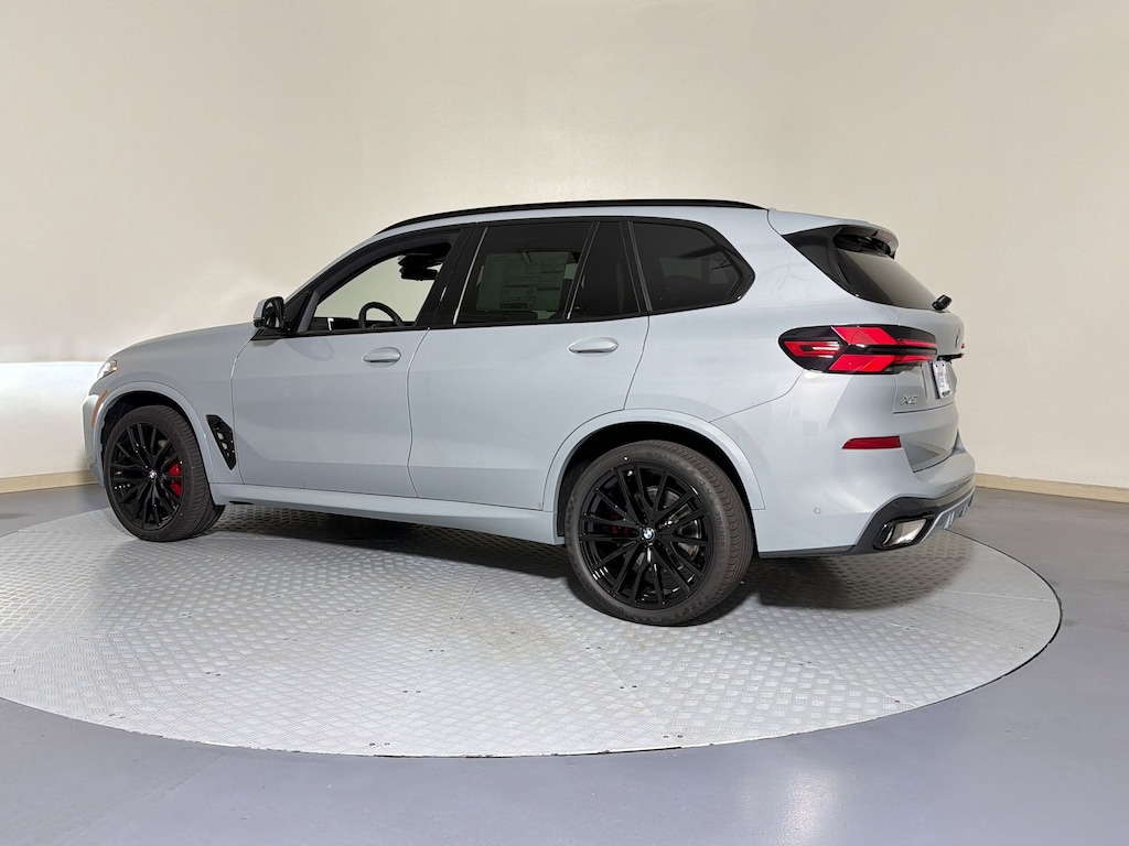 New 2026 BMW X5 sDrive40i SUV