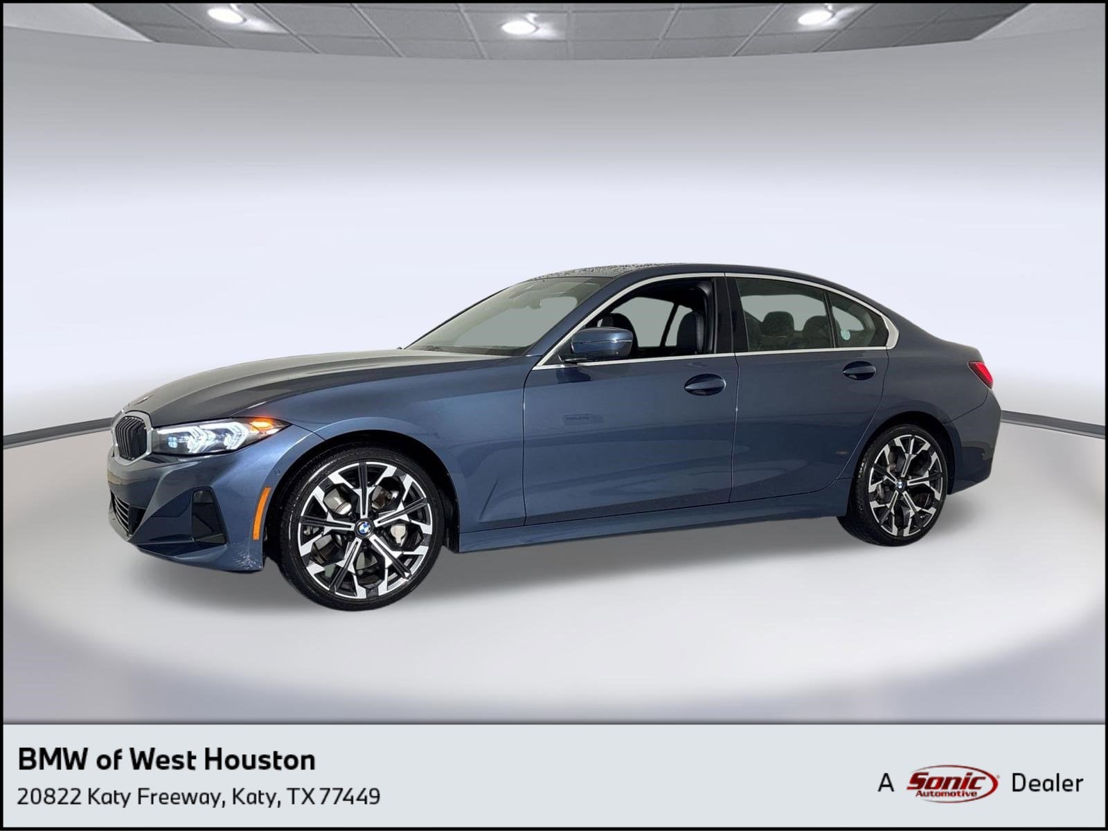 2025 BMW 3 Series 330i Sedan's photo