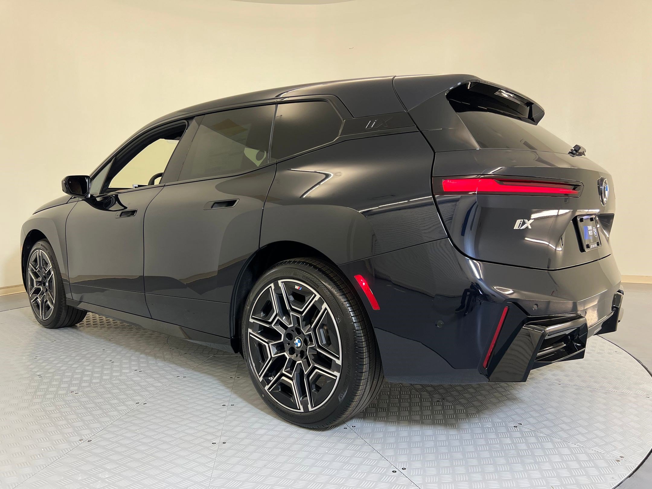 2026 Bmw iX photo 3