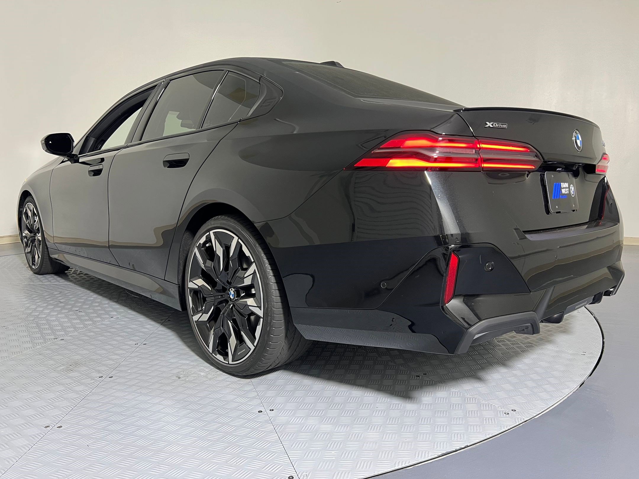 2026 Bmw 540i xDrive photo 2