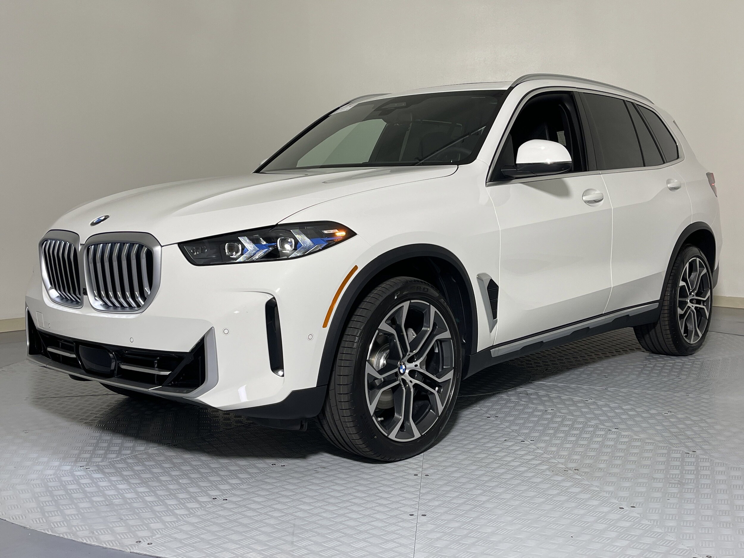2026 Bmw X5 sDrive40i photo 3