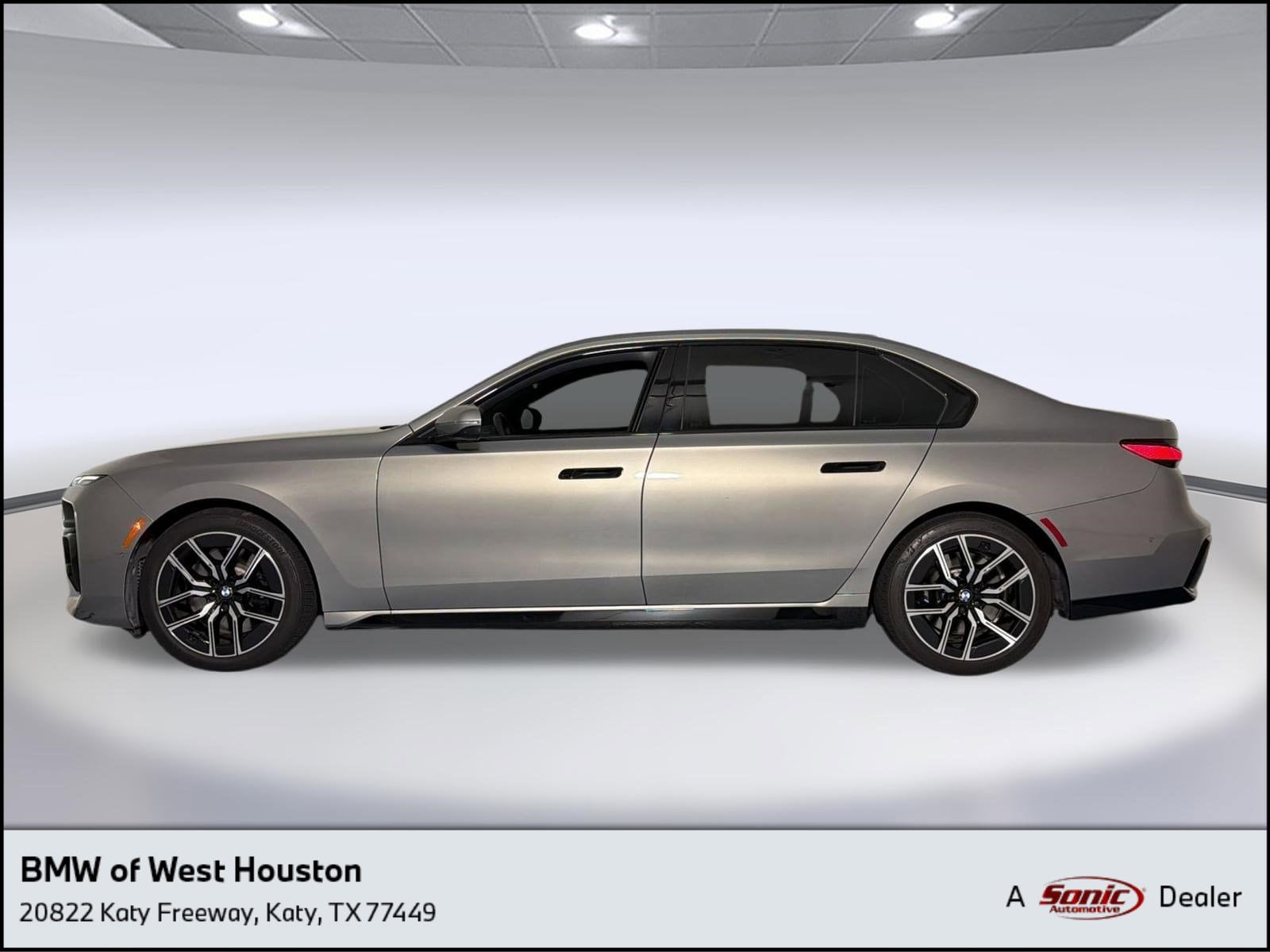 2023 BMW 7 Series 740i's photo