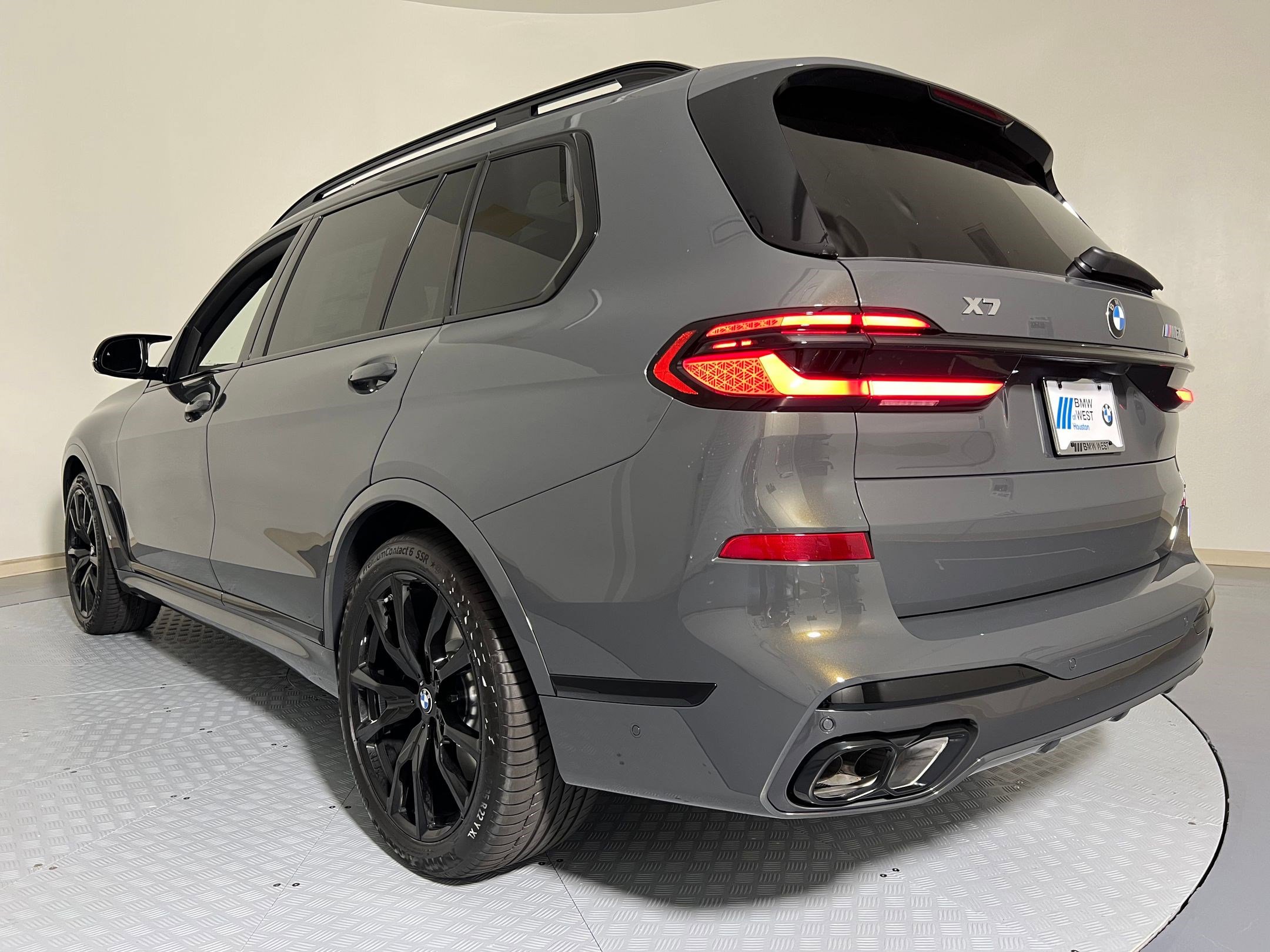 2026 Bmw X7 M60i photo 3