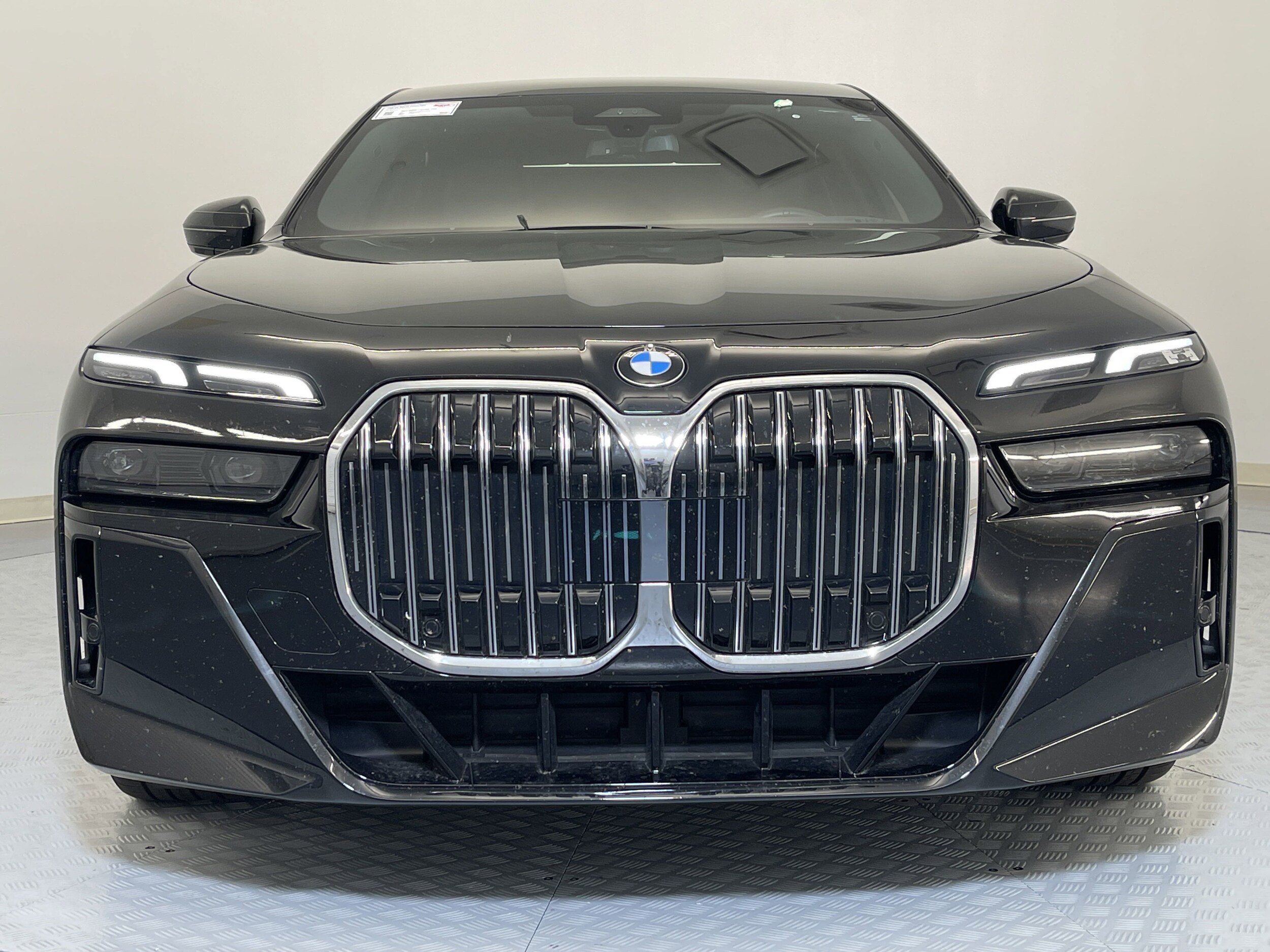 2024 Bmw 740i photo 2