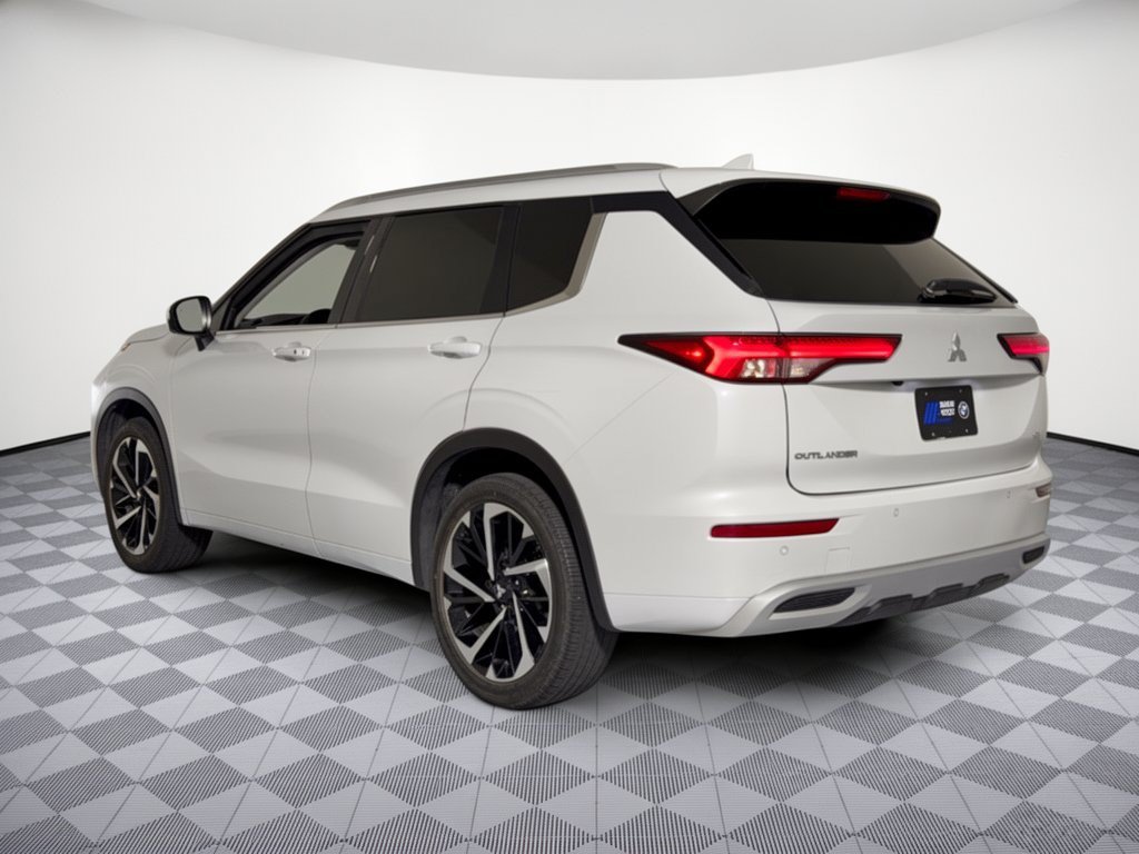 Used 2024 Mitsubishi Outlander SEL SUV
