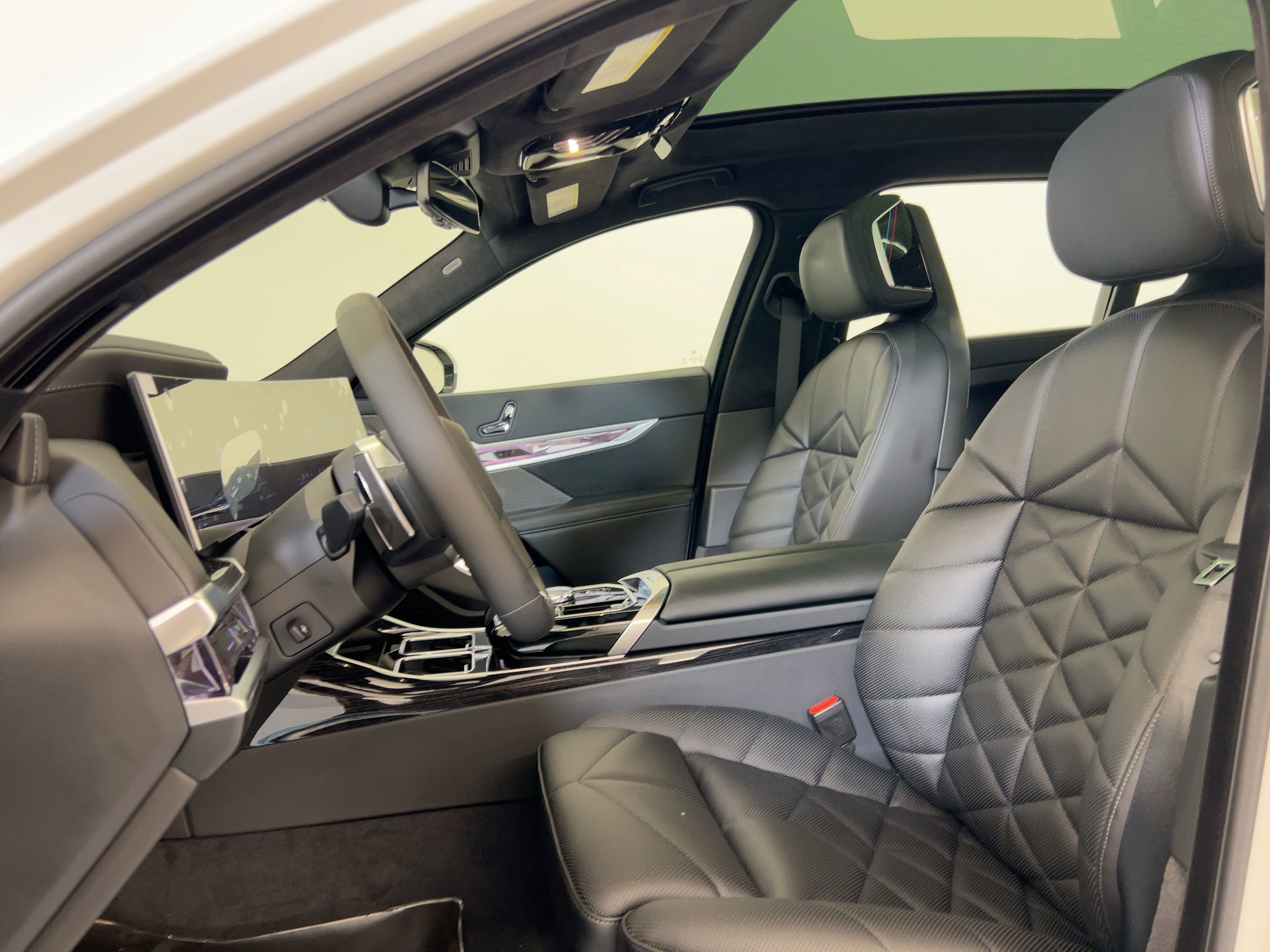 2026 Bmw 740i photo 3