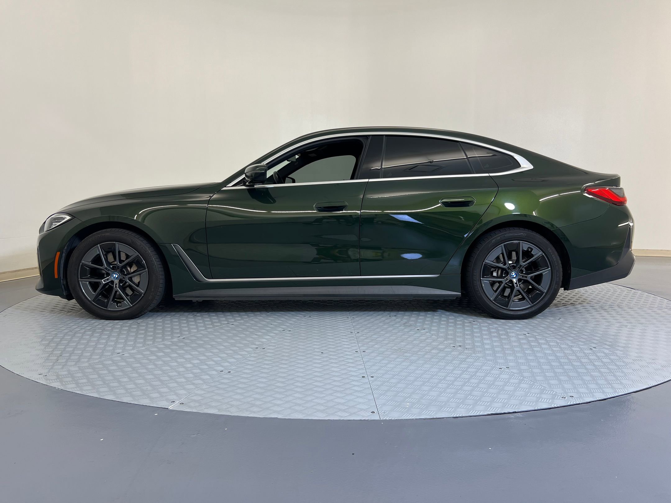 2023 Bmw i4 eDrive35 photo 2