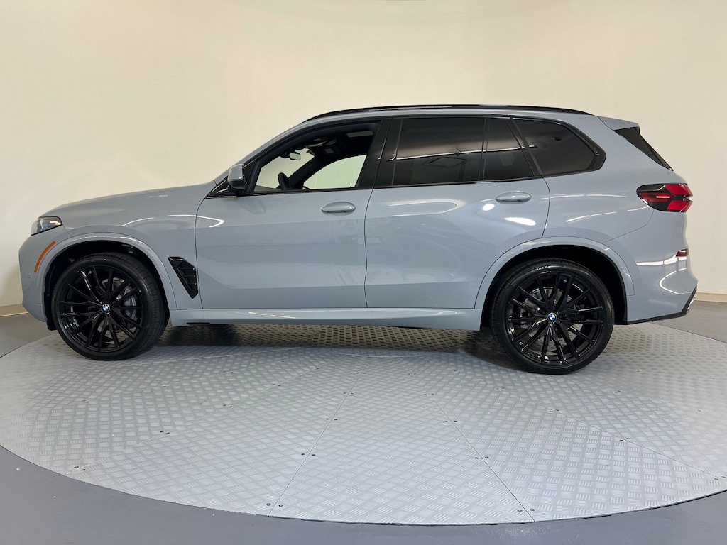New 2026 BMW X5 sDrive40i SUV