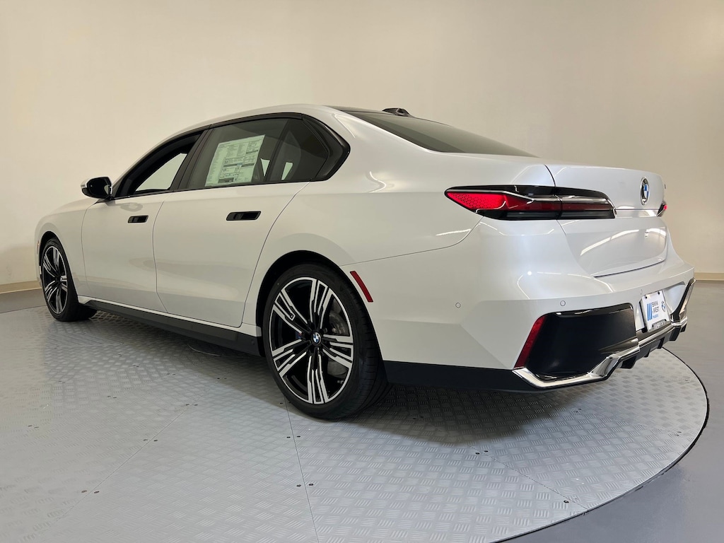 New 2026 BMW 740i Sedan