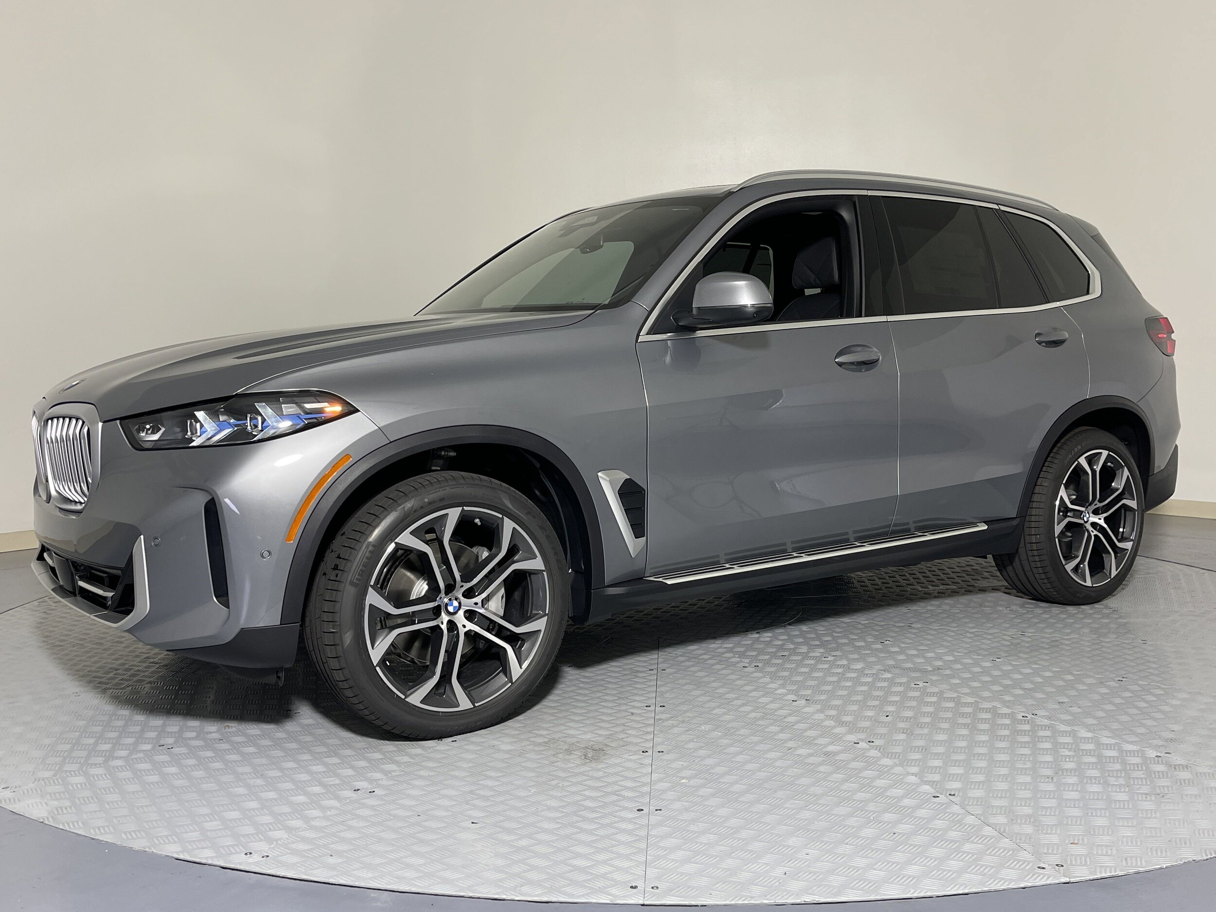 2026 Bmw X5 sDrive40i photo 3