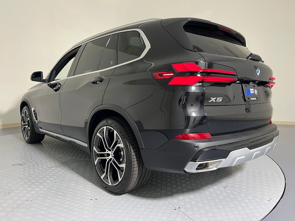 New 2026 BMW X5 sDrive40i SUV