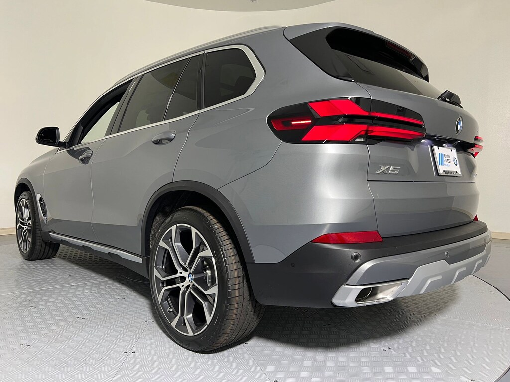 New 2026 BMW X5 sDrive40i SUV