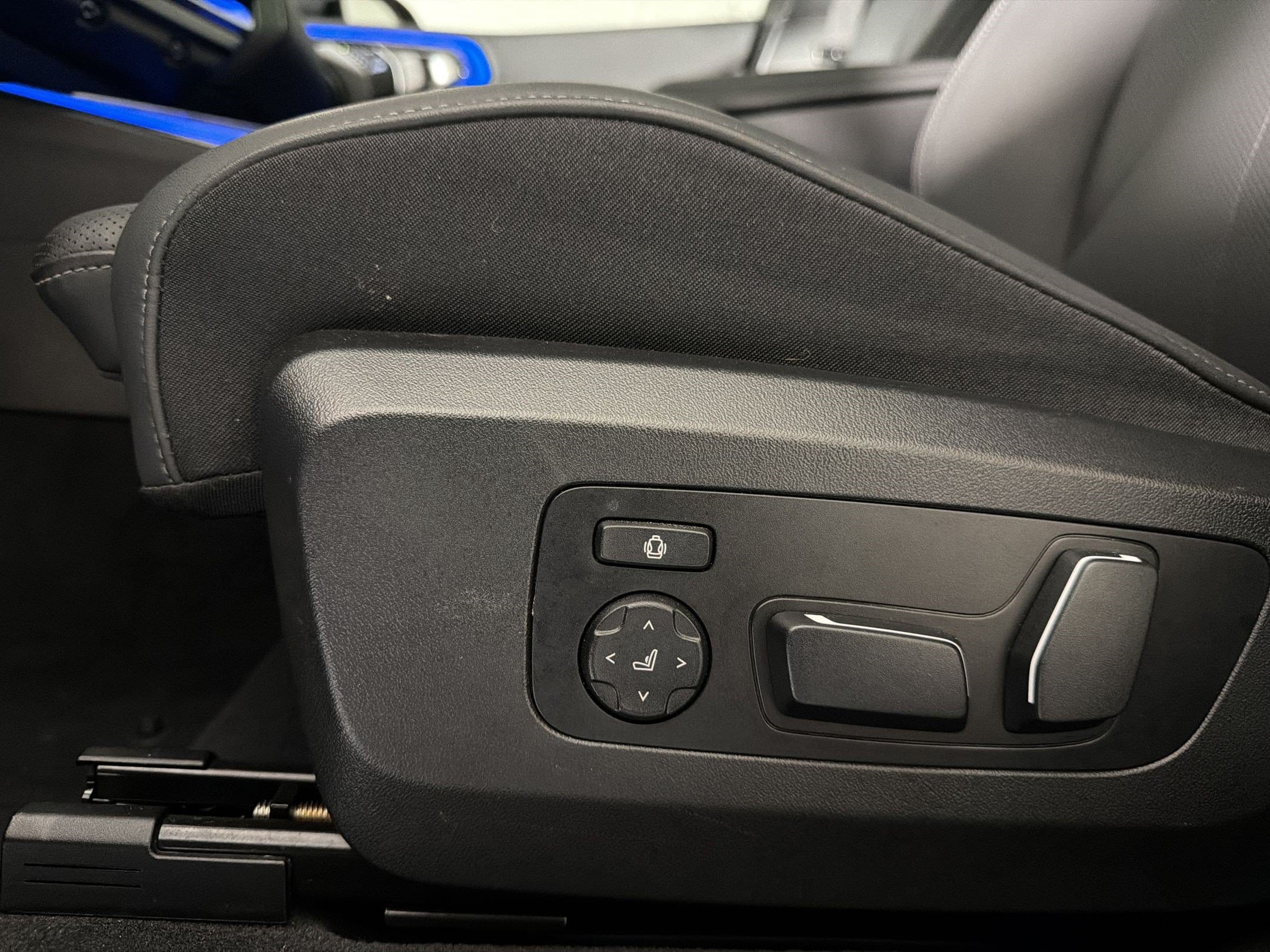 2026 BMW X3 30 - Photo 13