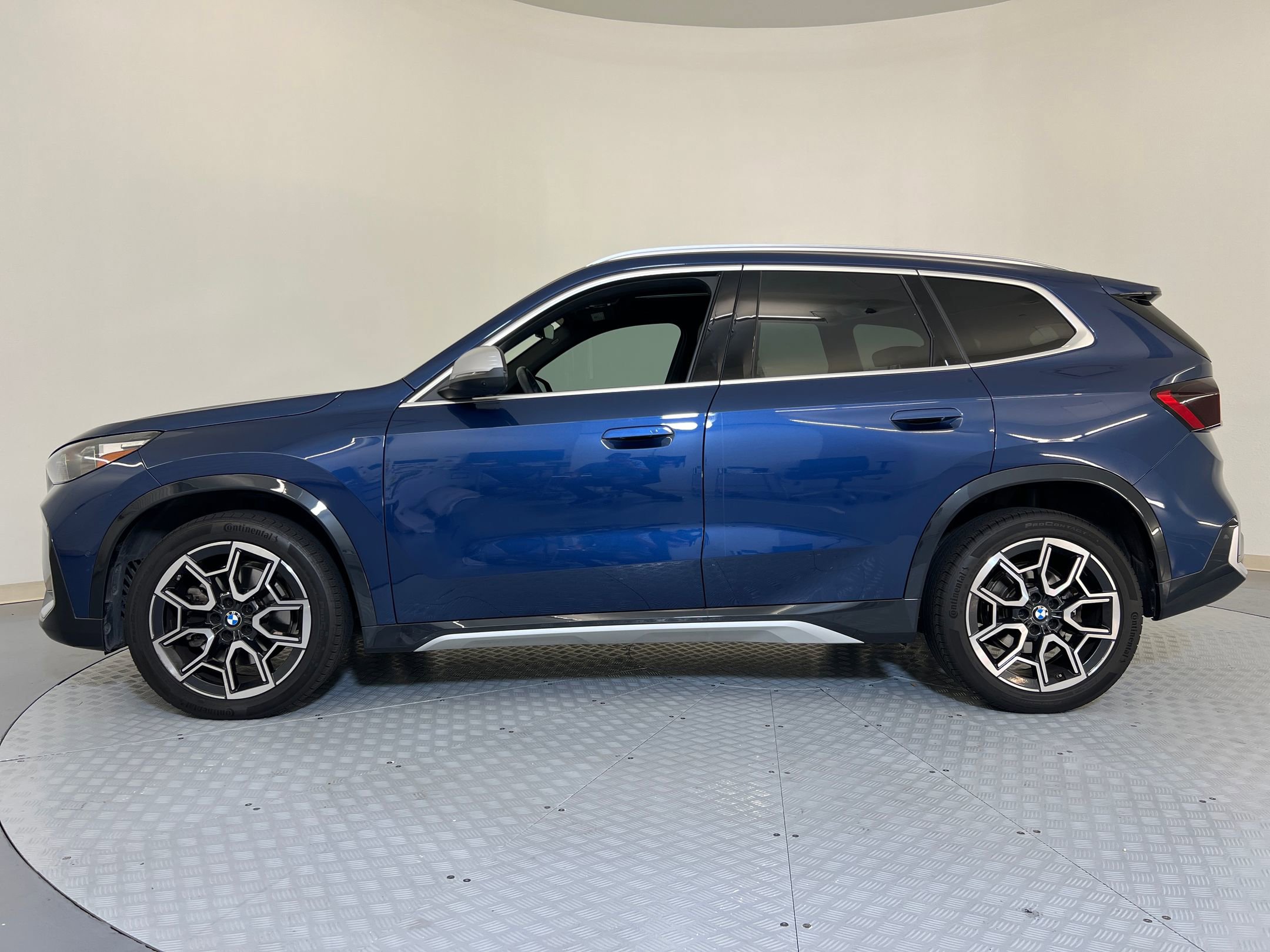2024 Bmw X1 XDrive28i photo 2