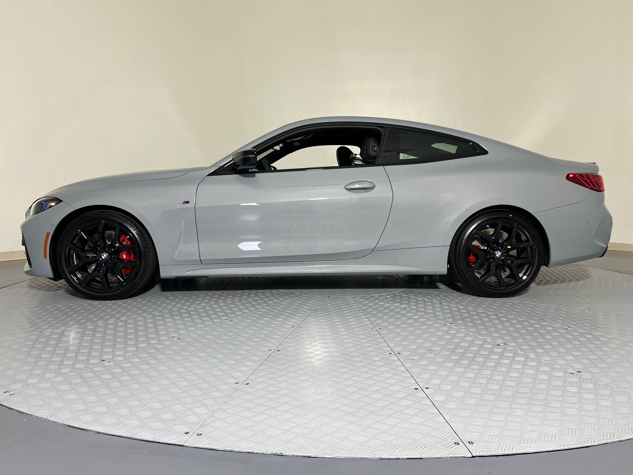 2026 Bmw M440i photo 2