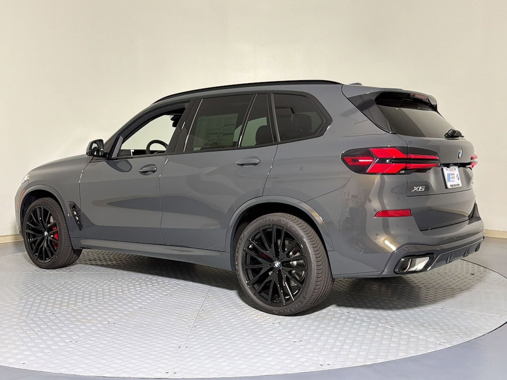 New 2026 BMW X5 sDrive40i SUV