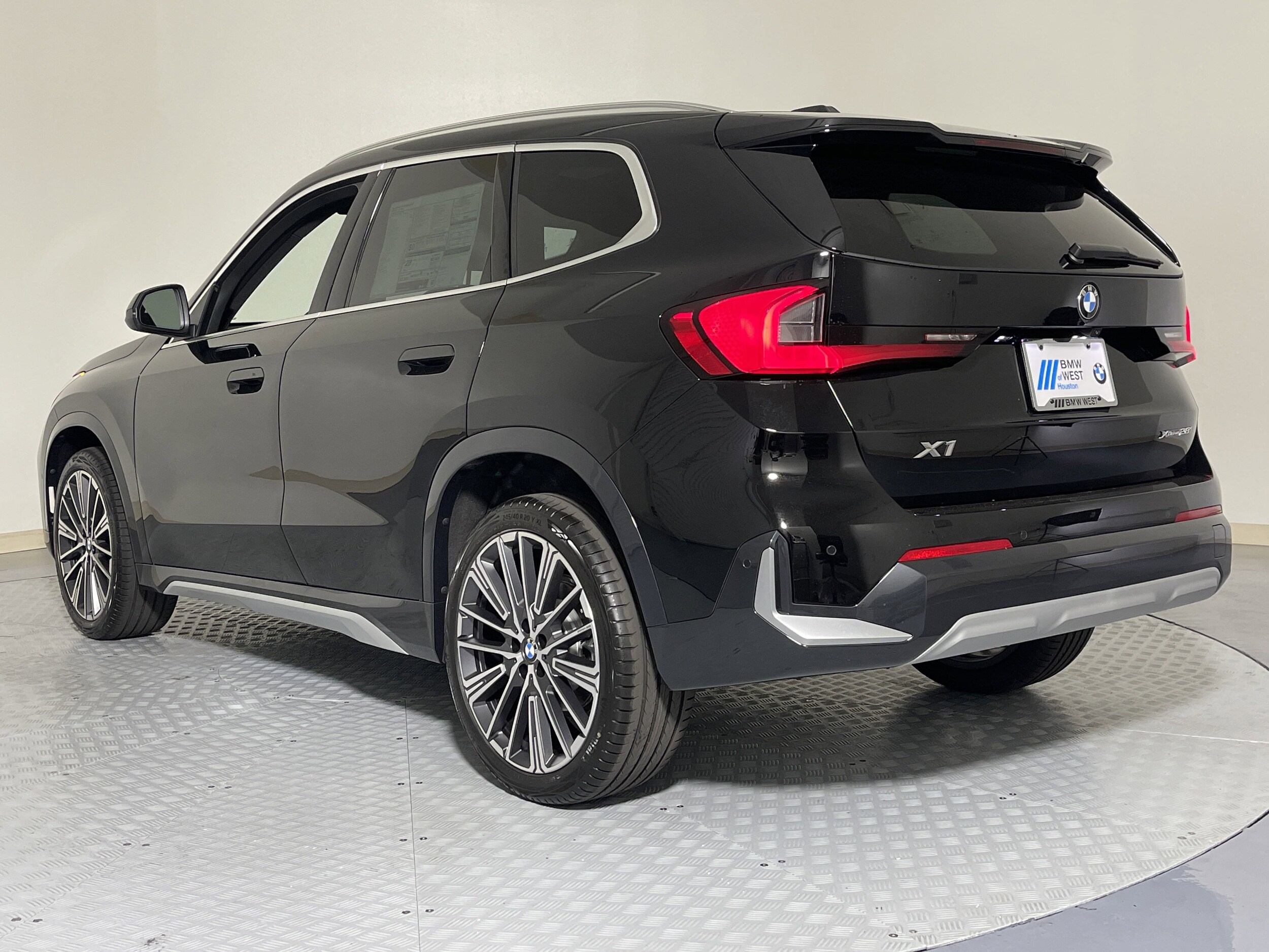 2025 Bmw X1 XDrive28i photo 4